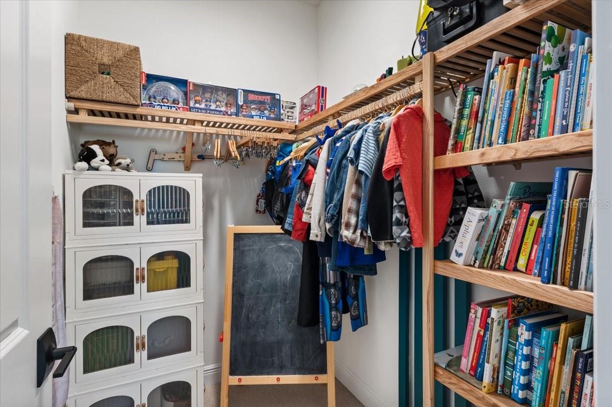 6349 ISLA DEL RAY AVE