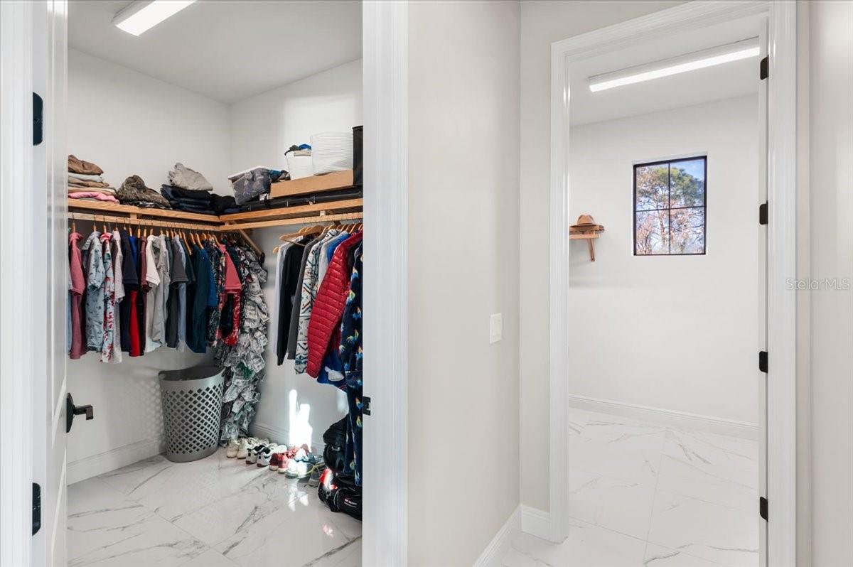 6349 ISLA DEL RAY AVE