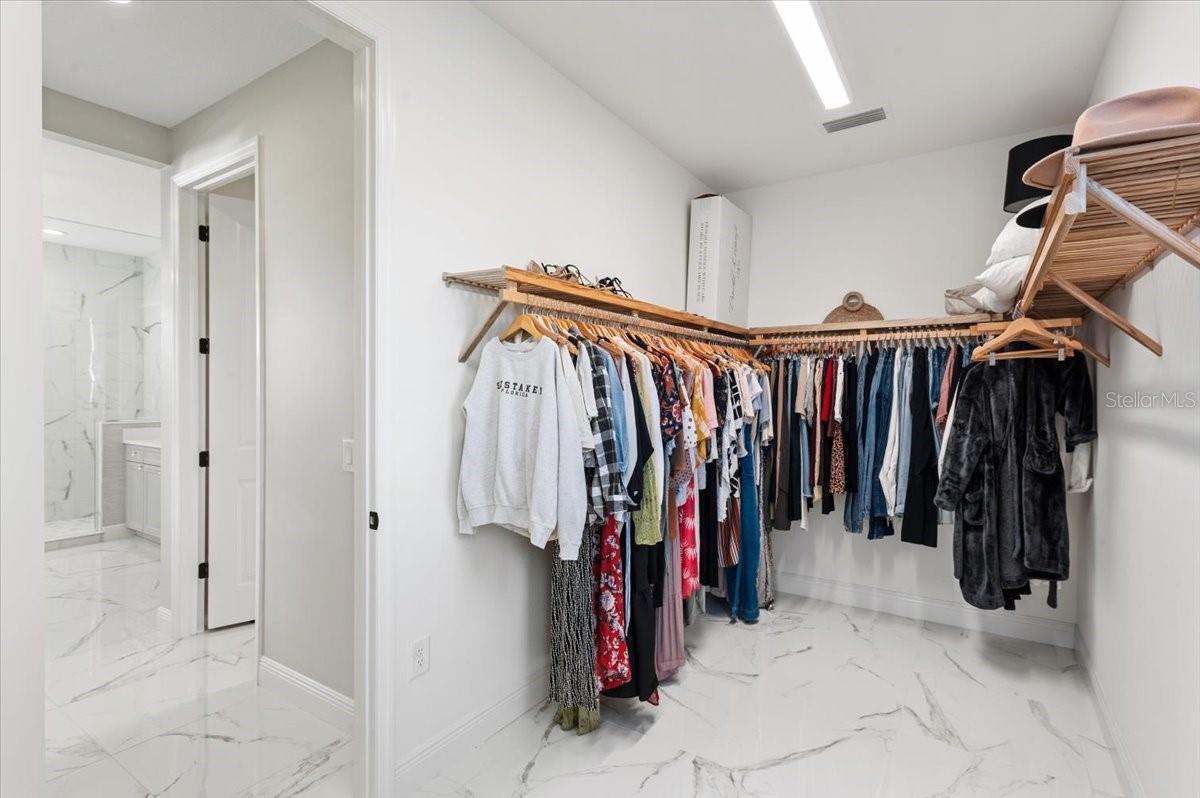 6349 ISLA DEL RAY AVE