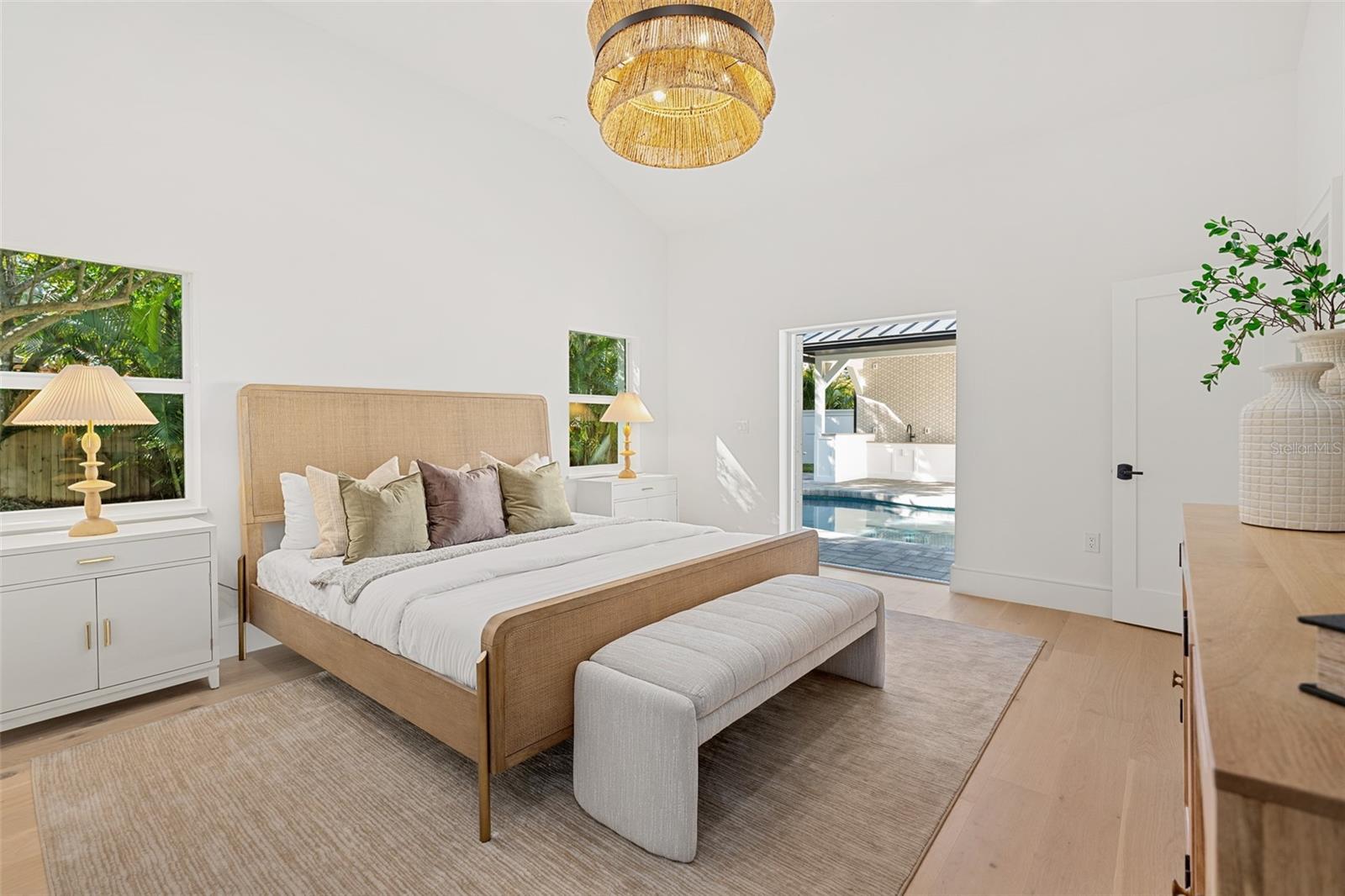 1834 BOUGAINVILLEA ST