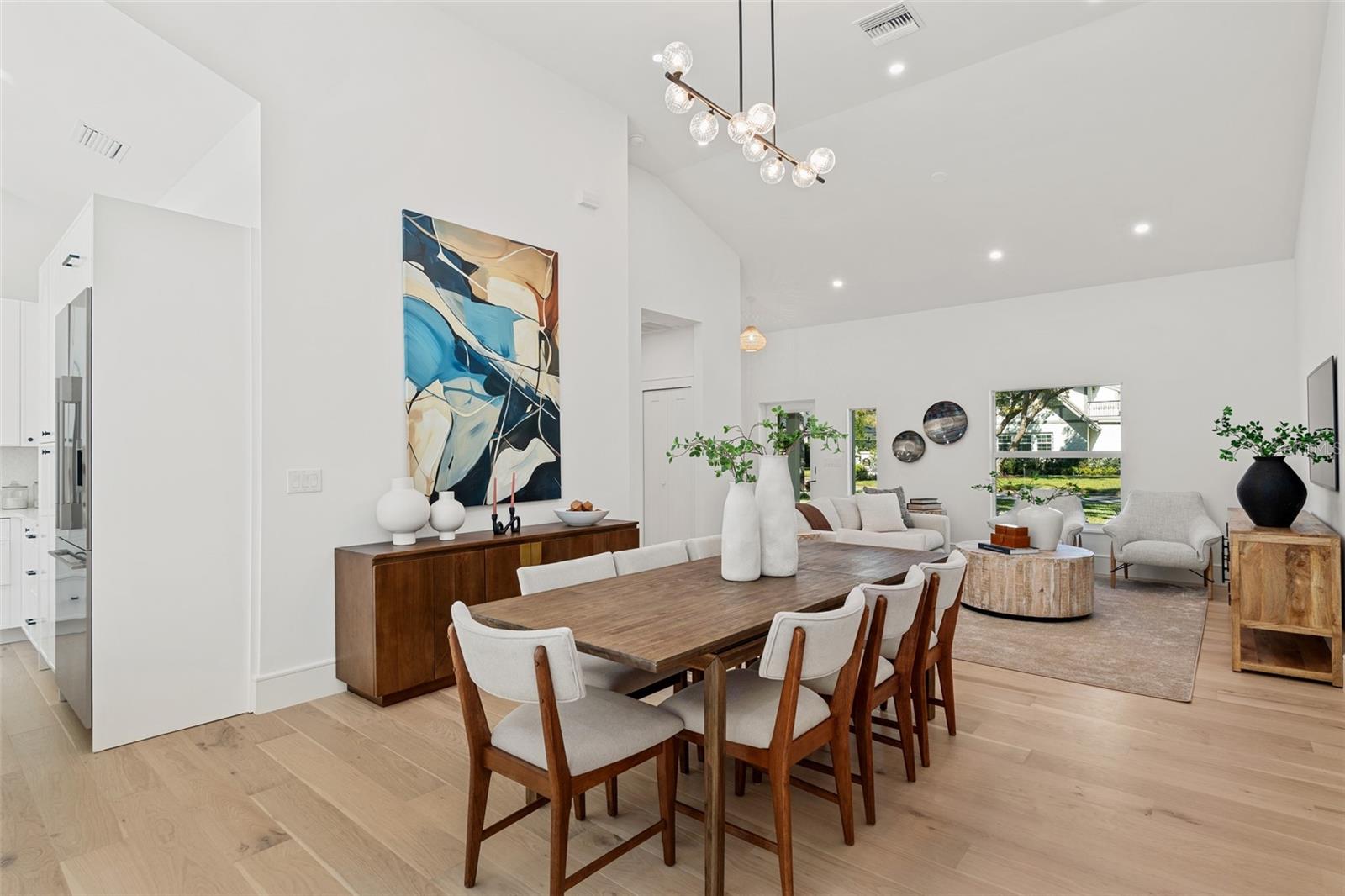 1834 BOUGAINVILLEA ST