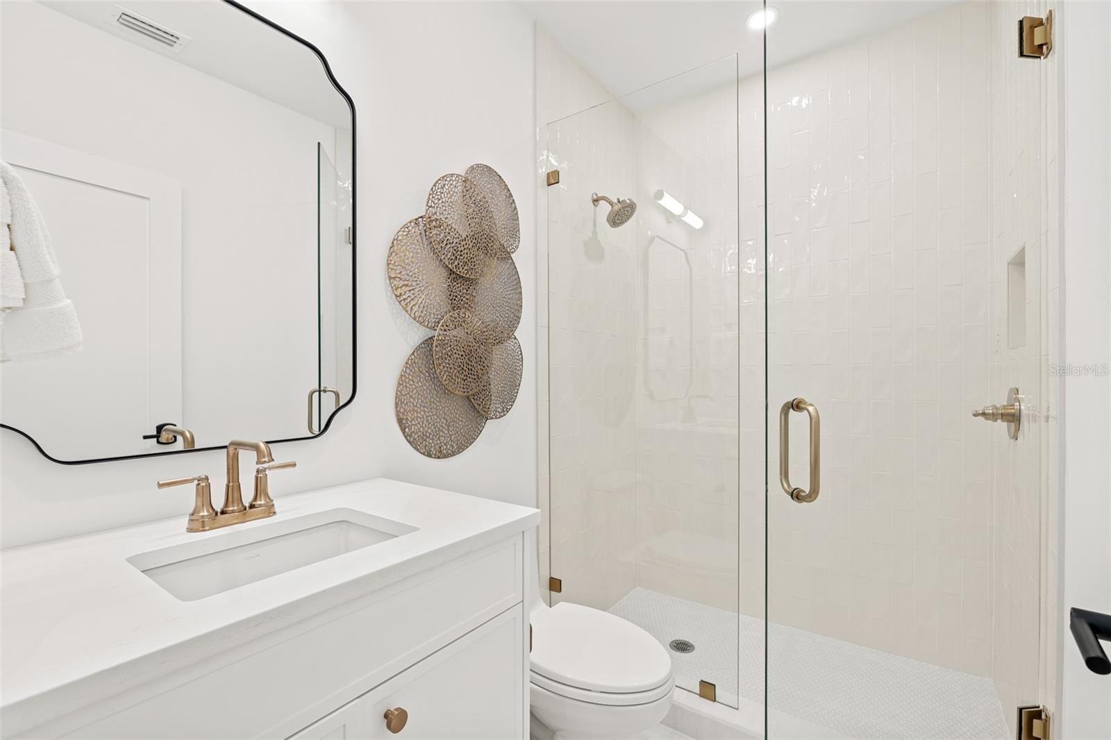 1834 BOUGAINVILLEA ST