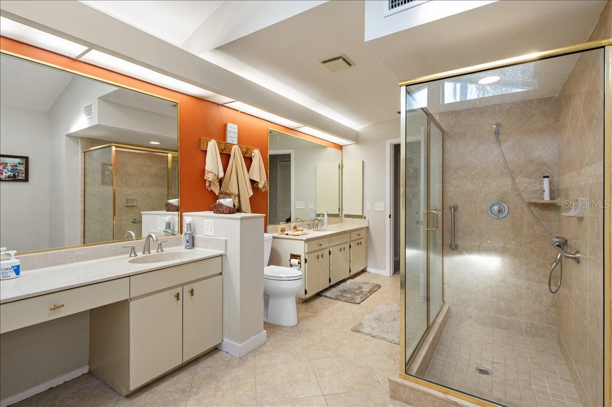 5438 DOMINICA CIR