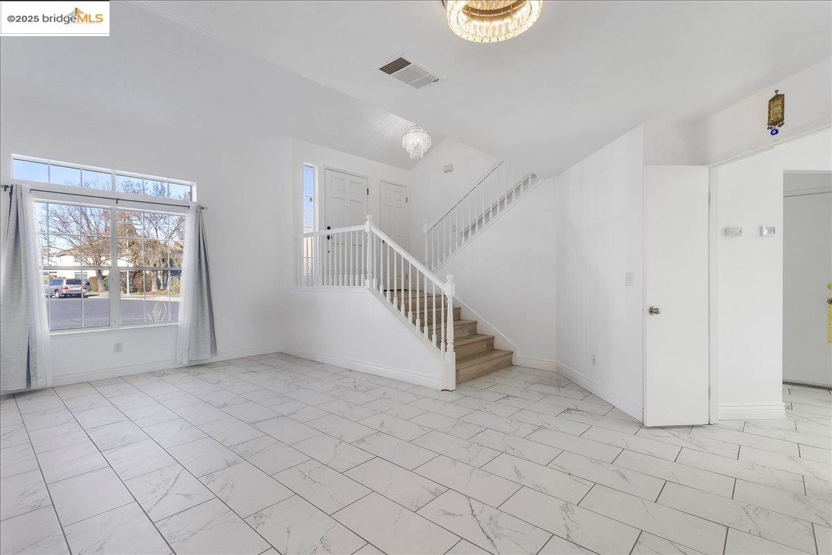 2007 Rock Springs Dr