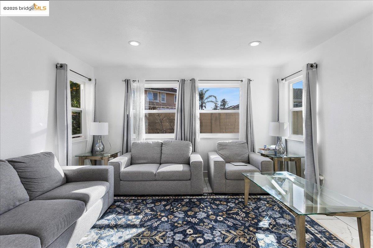 2007 Rock Springs Dr