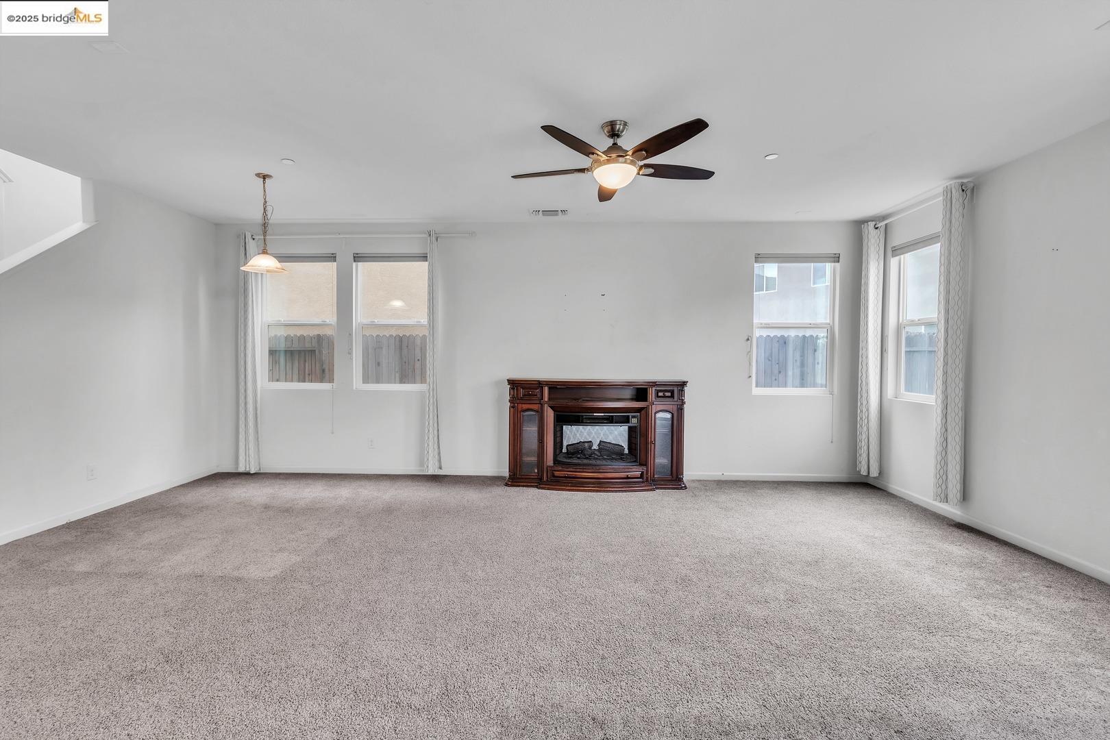 5313 Pebble Banks WAY