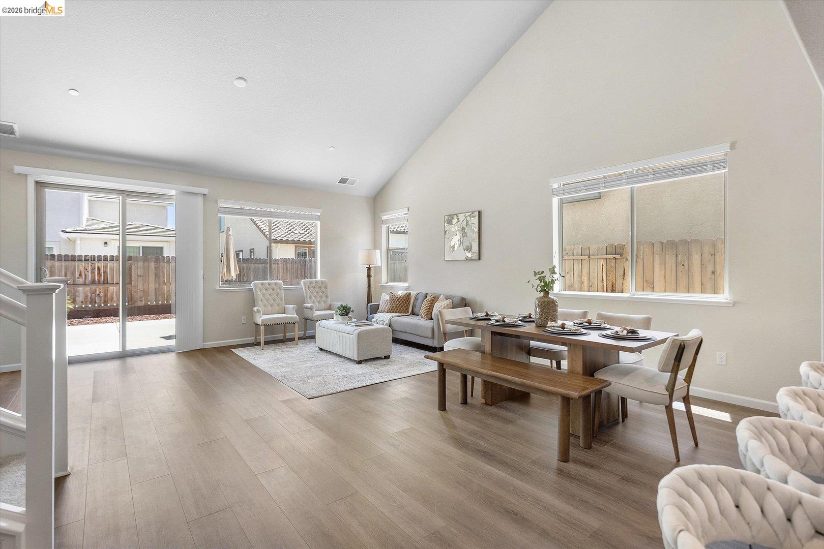 4352 Vanguard DR