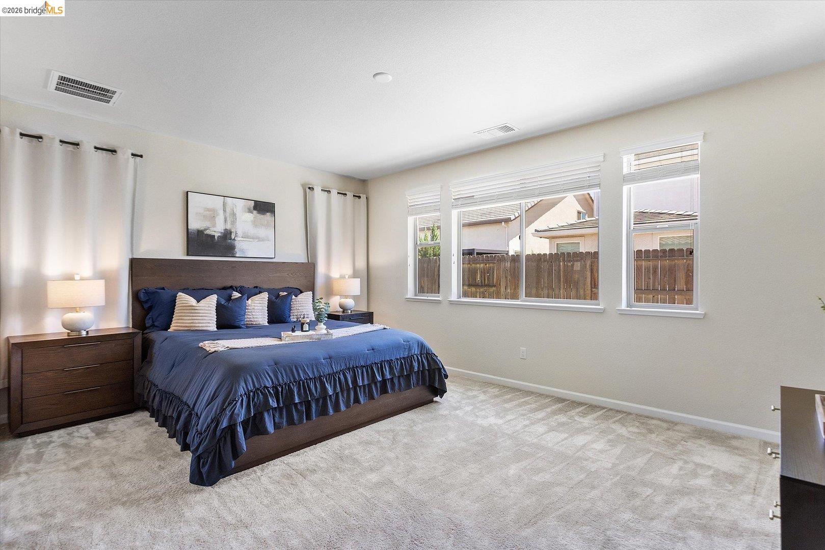 4352 Vanguard DR