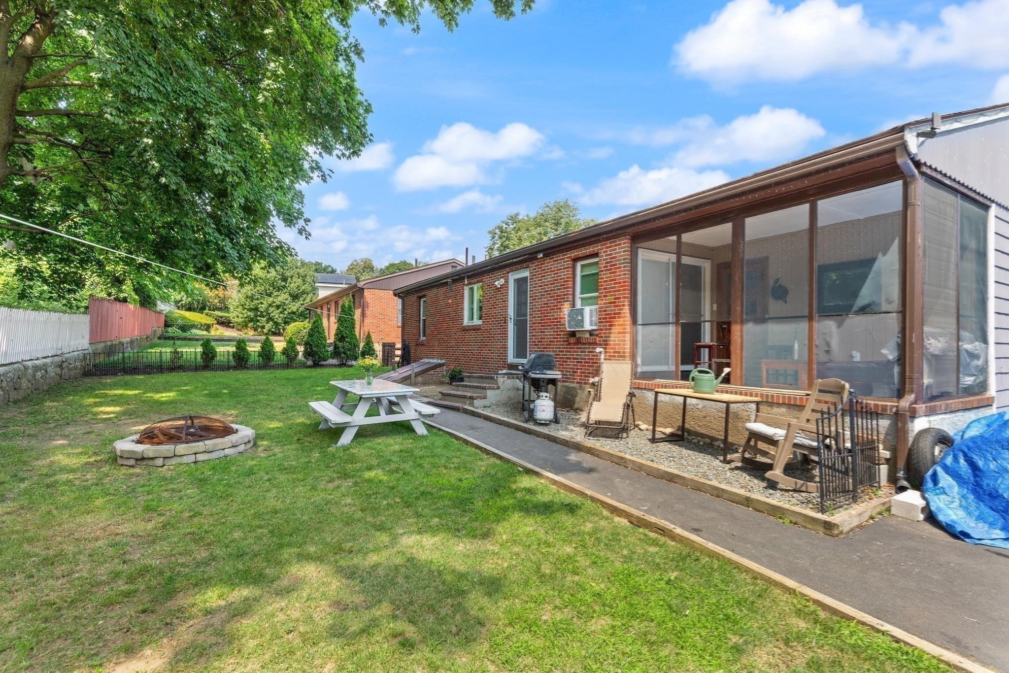 24 Taylor Rd