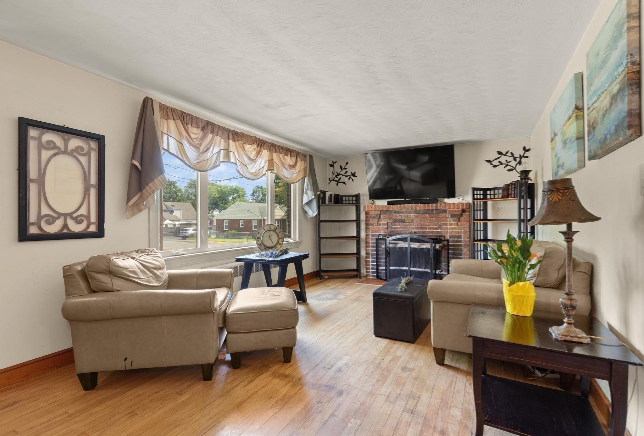 24 Taylor Rd