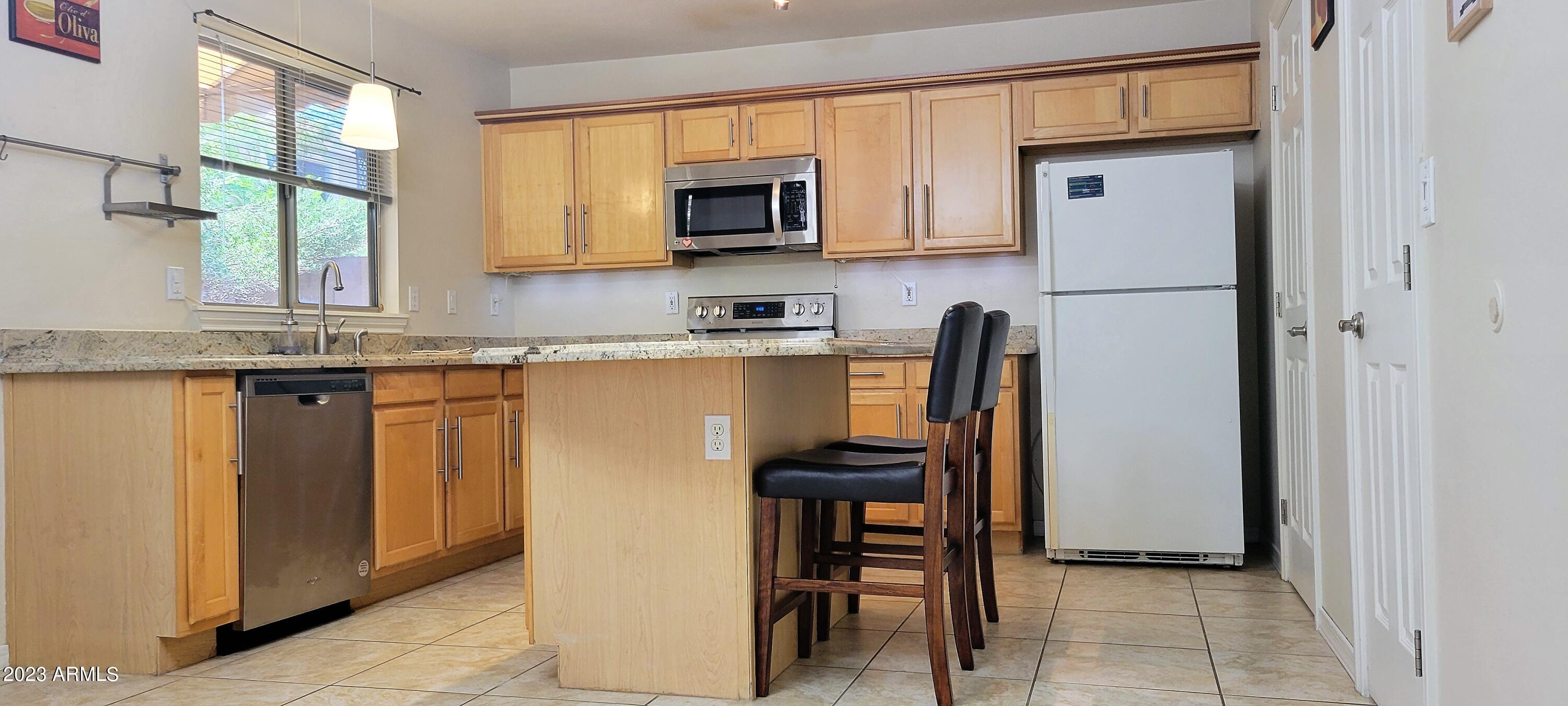 21835 N 40TH Place
