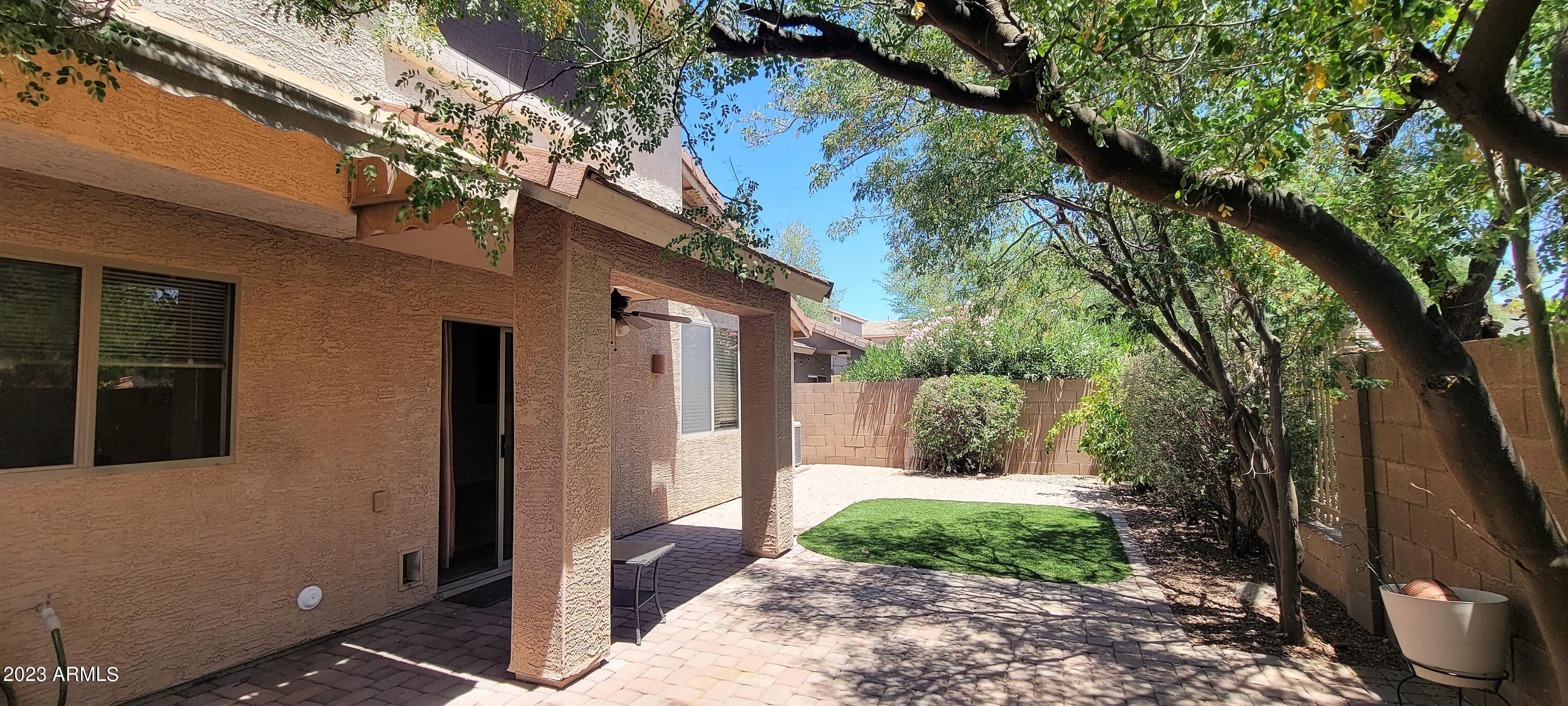 21835 N 40TH Place