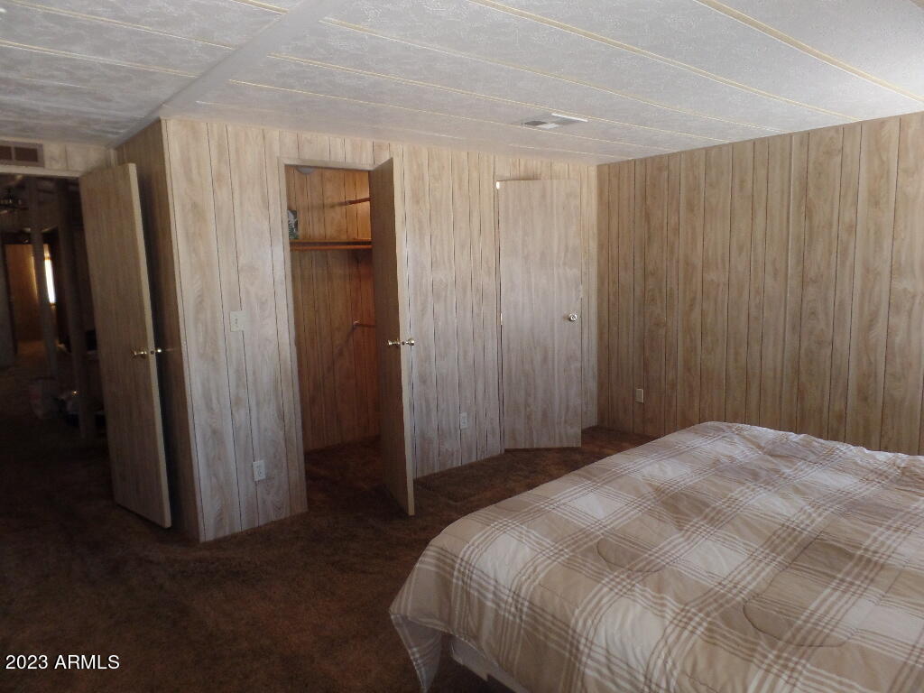 2920 E Sequoia Drive