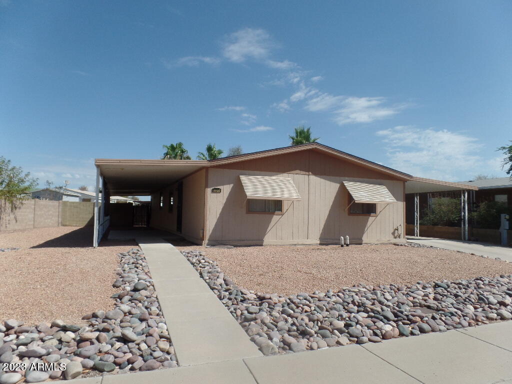 2920 E Sequoia Drive