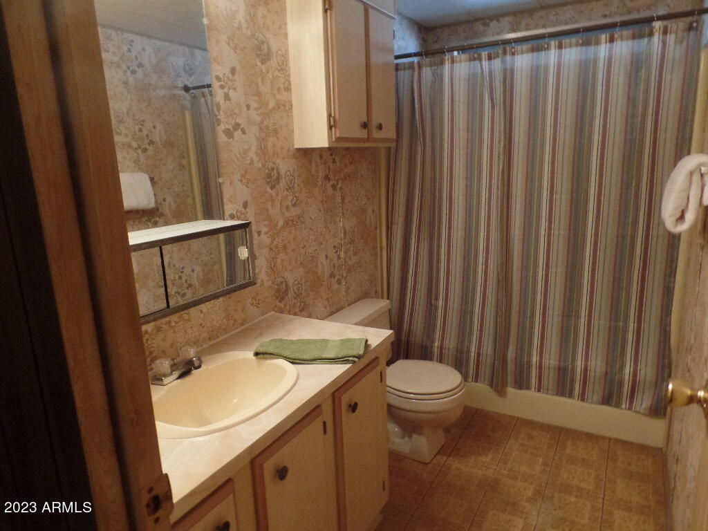 2920 E Sequoia Drive