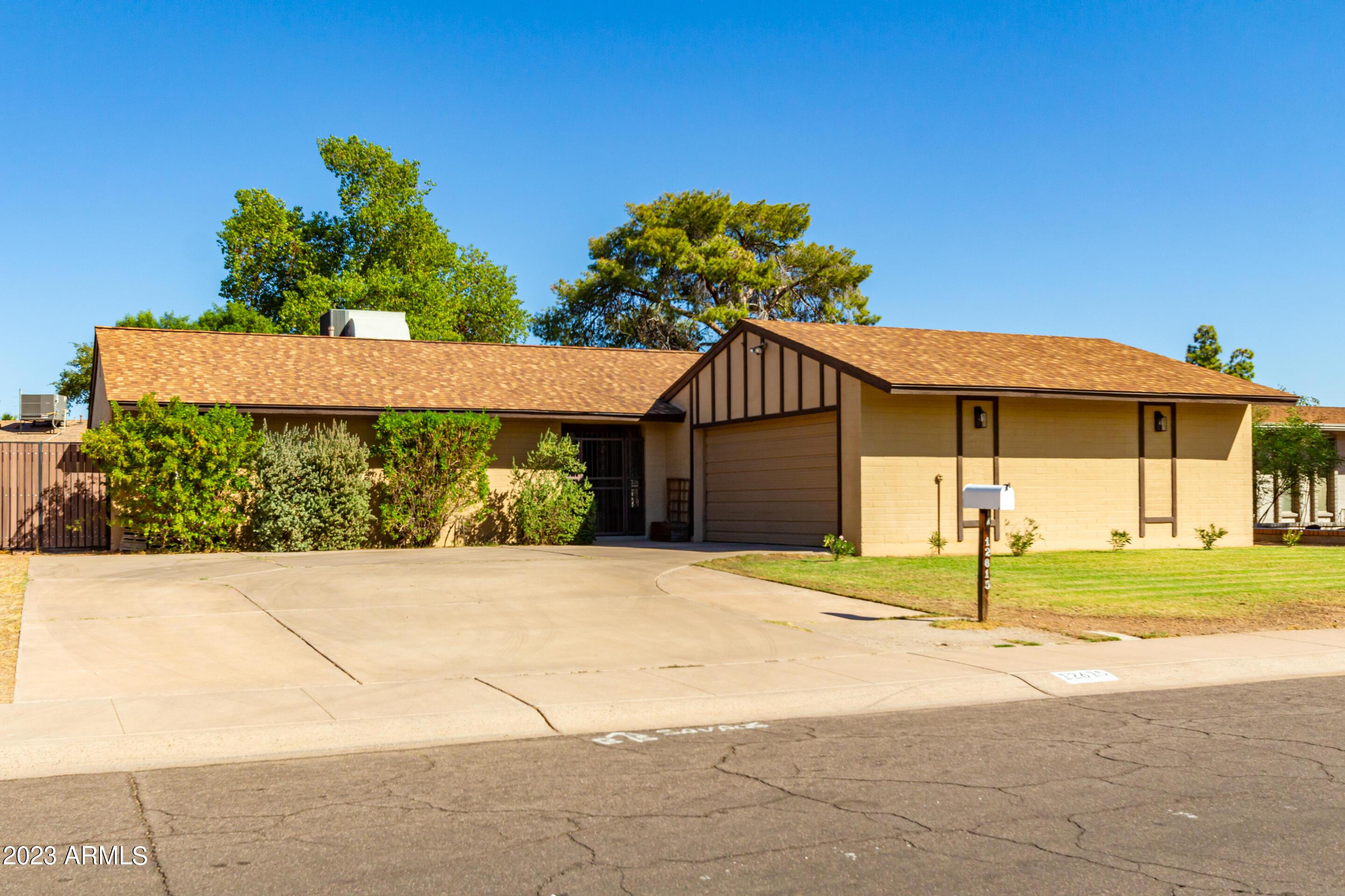 12615 N COLUMBINE Drive