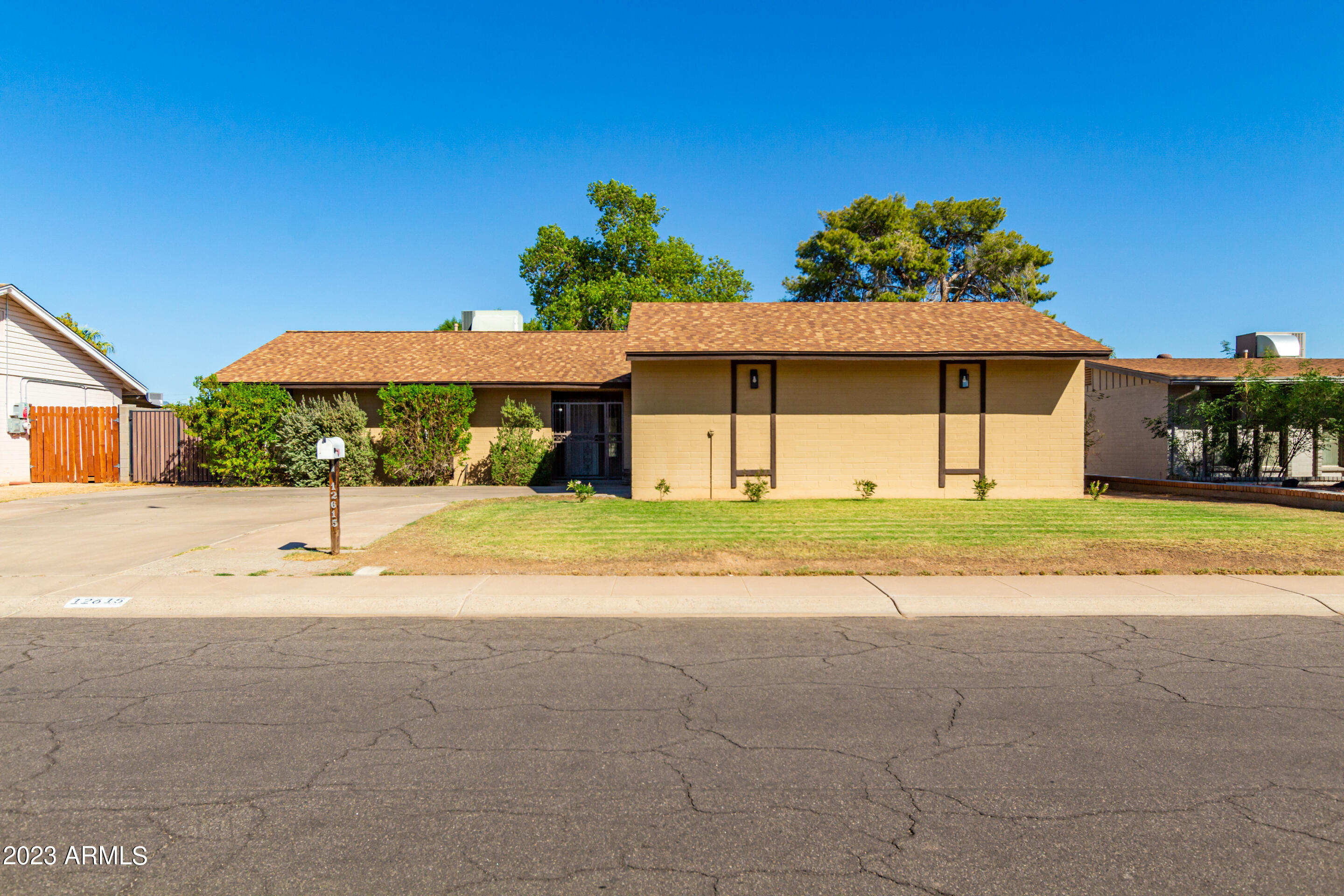 12615 N COLUMBINE Drive