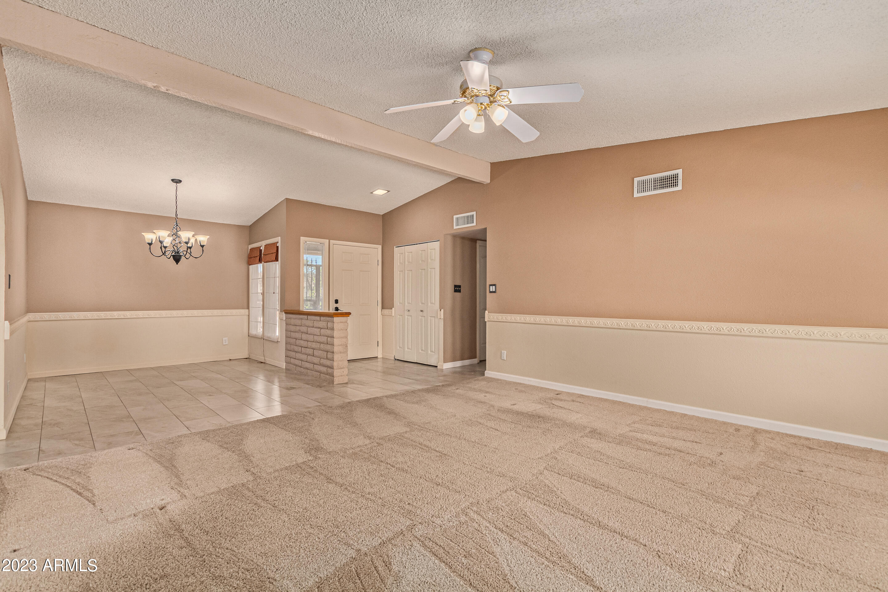 12615 N COLUMBINE Drive