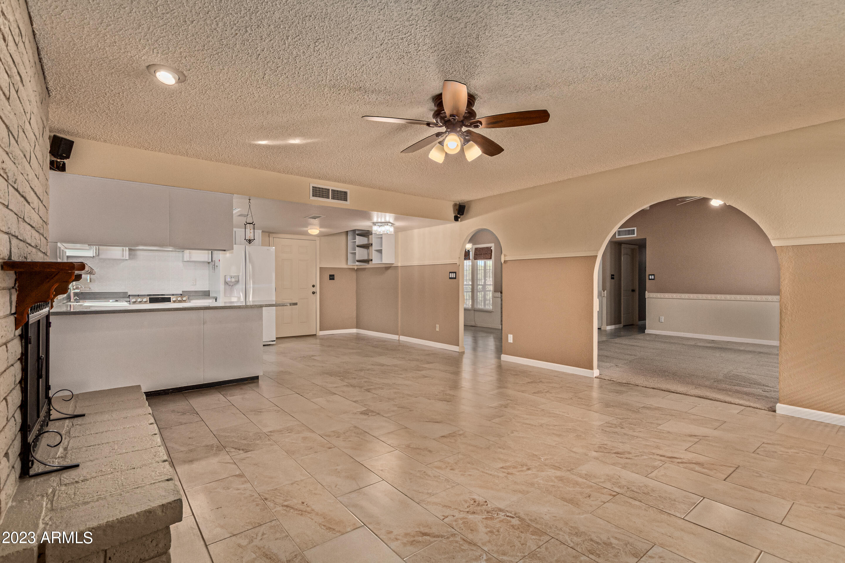 12615 N COLUMBINE Drive