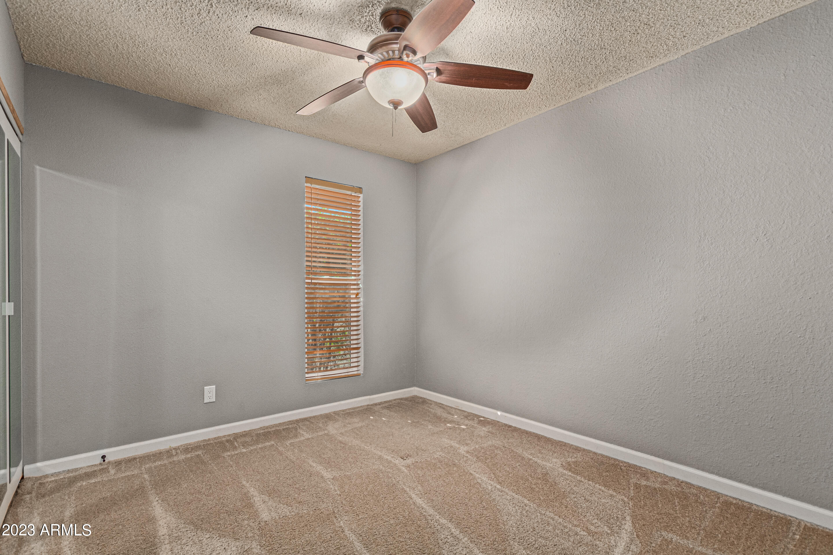 12615 N COLUMBINE Drive