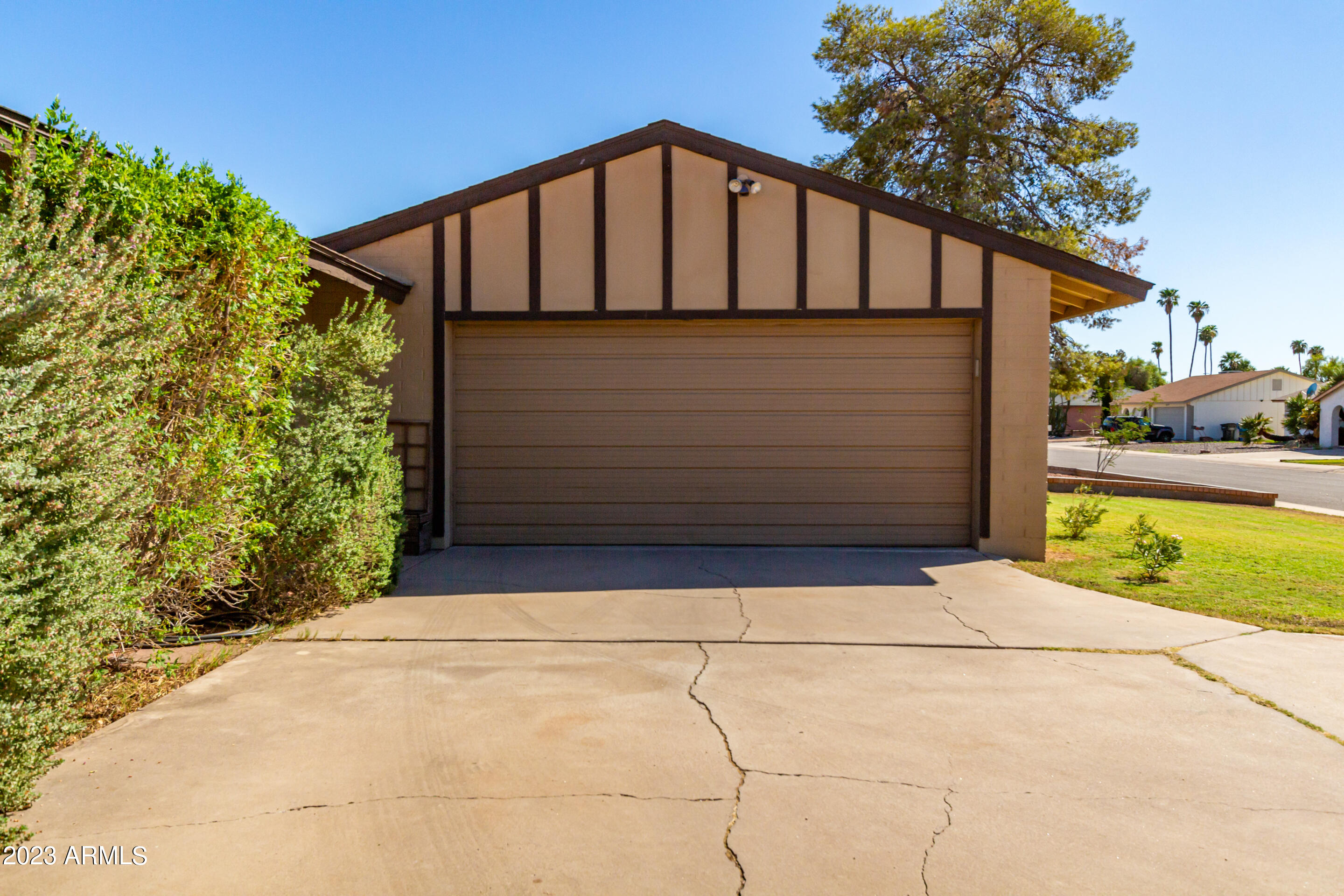 12615 N COLUMBINE Drive