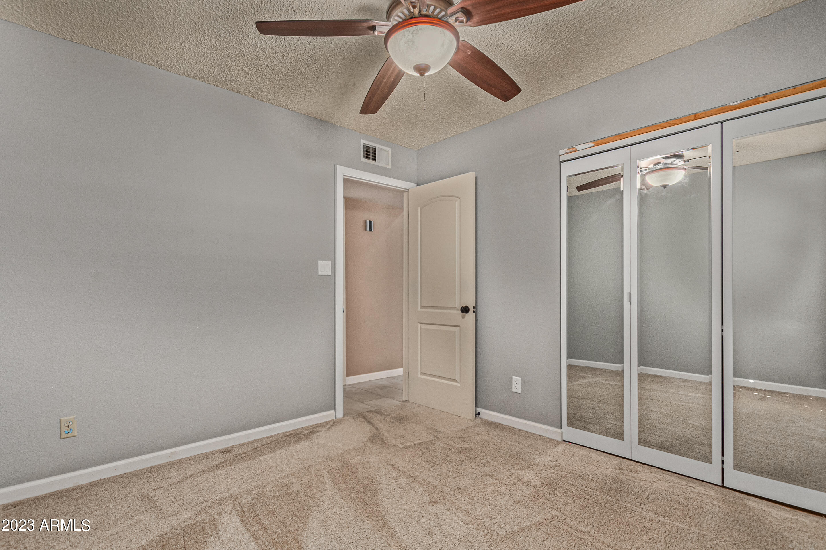 12615 N COLUMBINE Drive