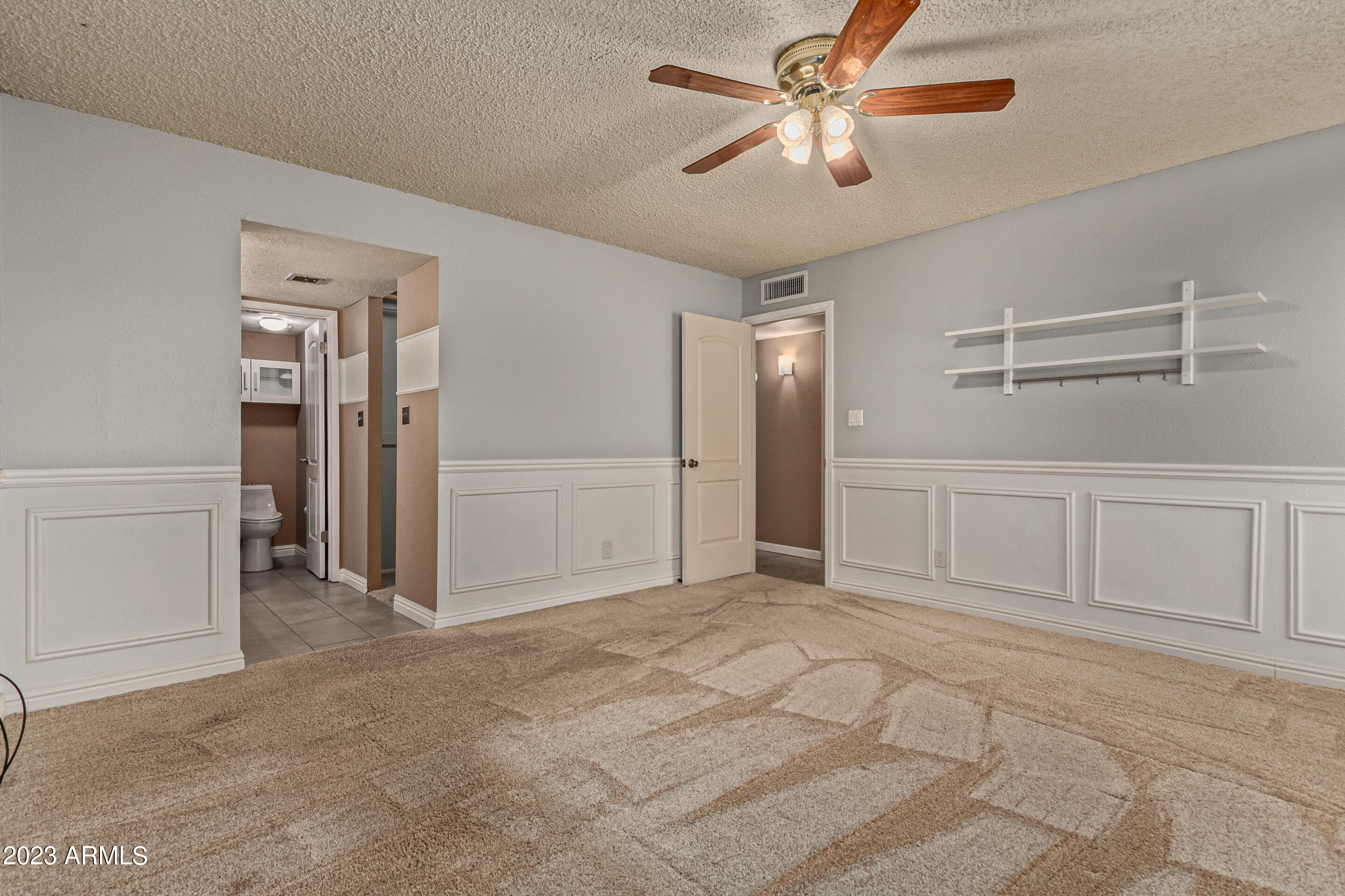 12615 N COLUMBINE Drive