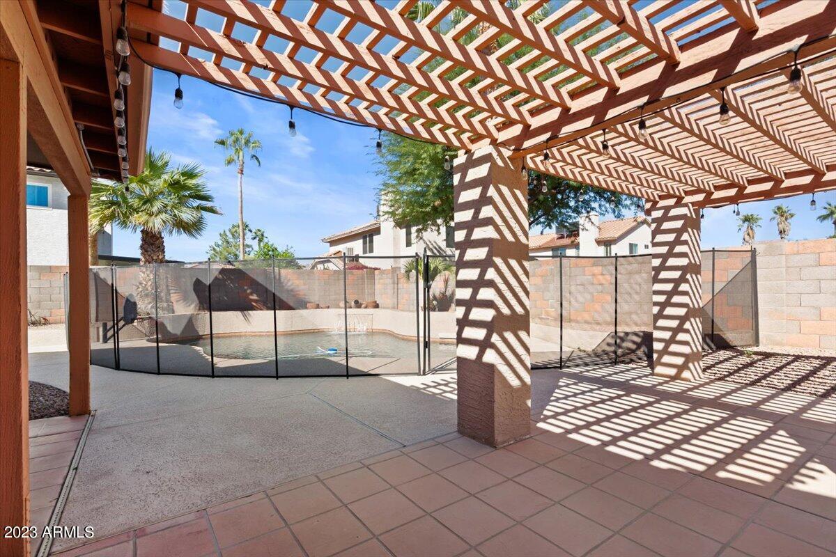 5744 E ESTRID Avenue