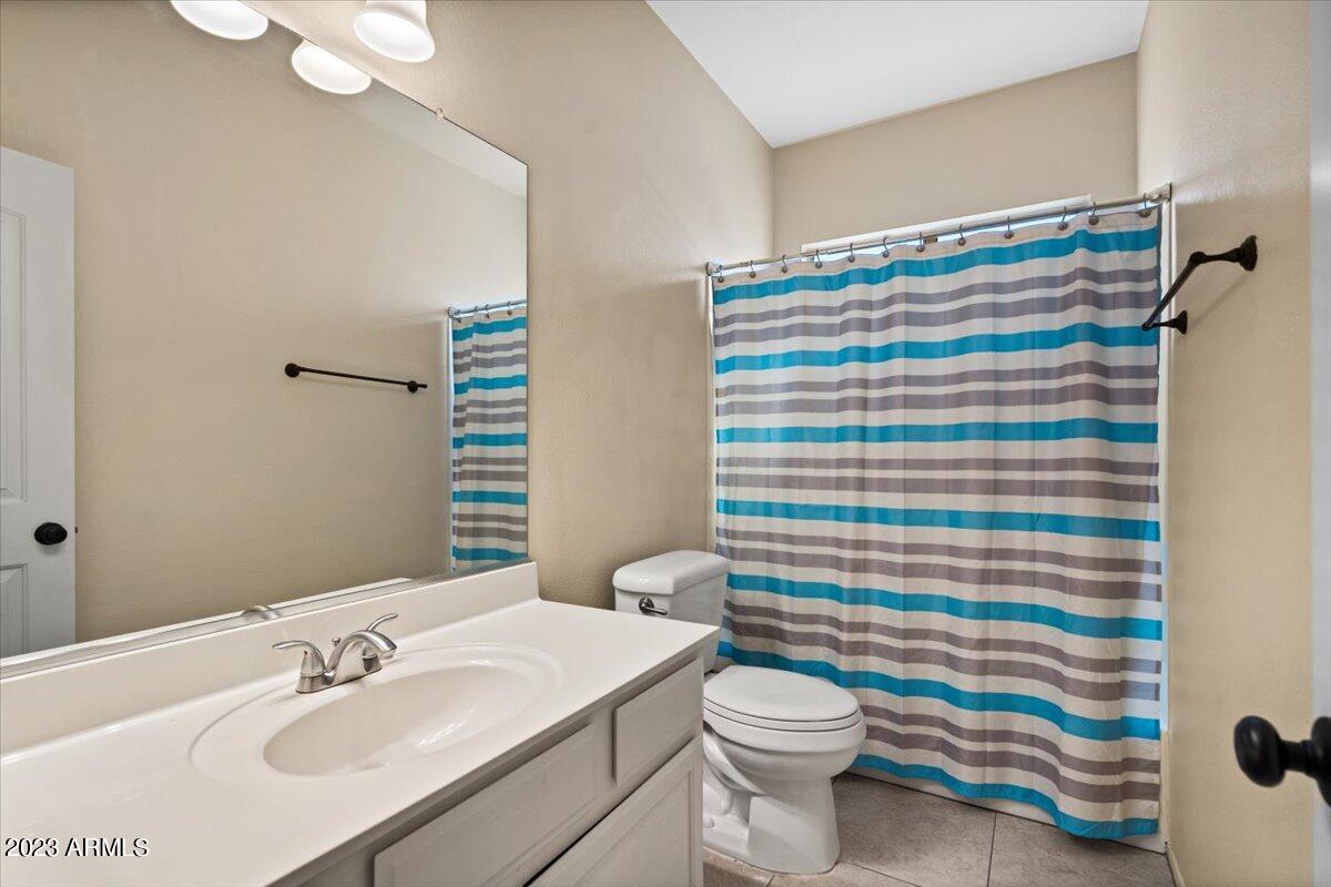 5744 E ESTRID Avenue