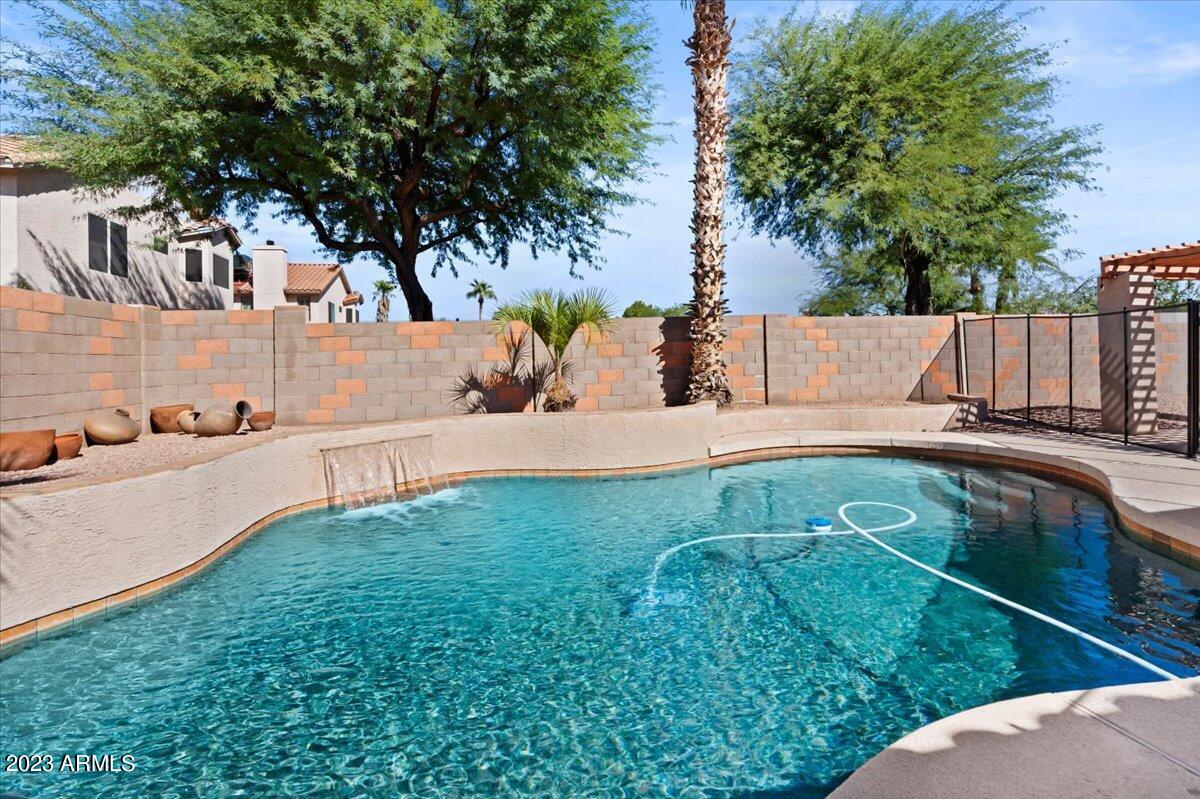 5744 E ESTRID Avenue