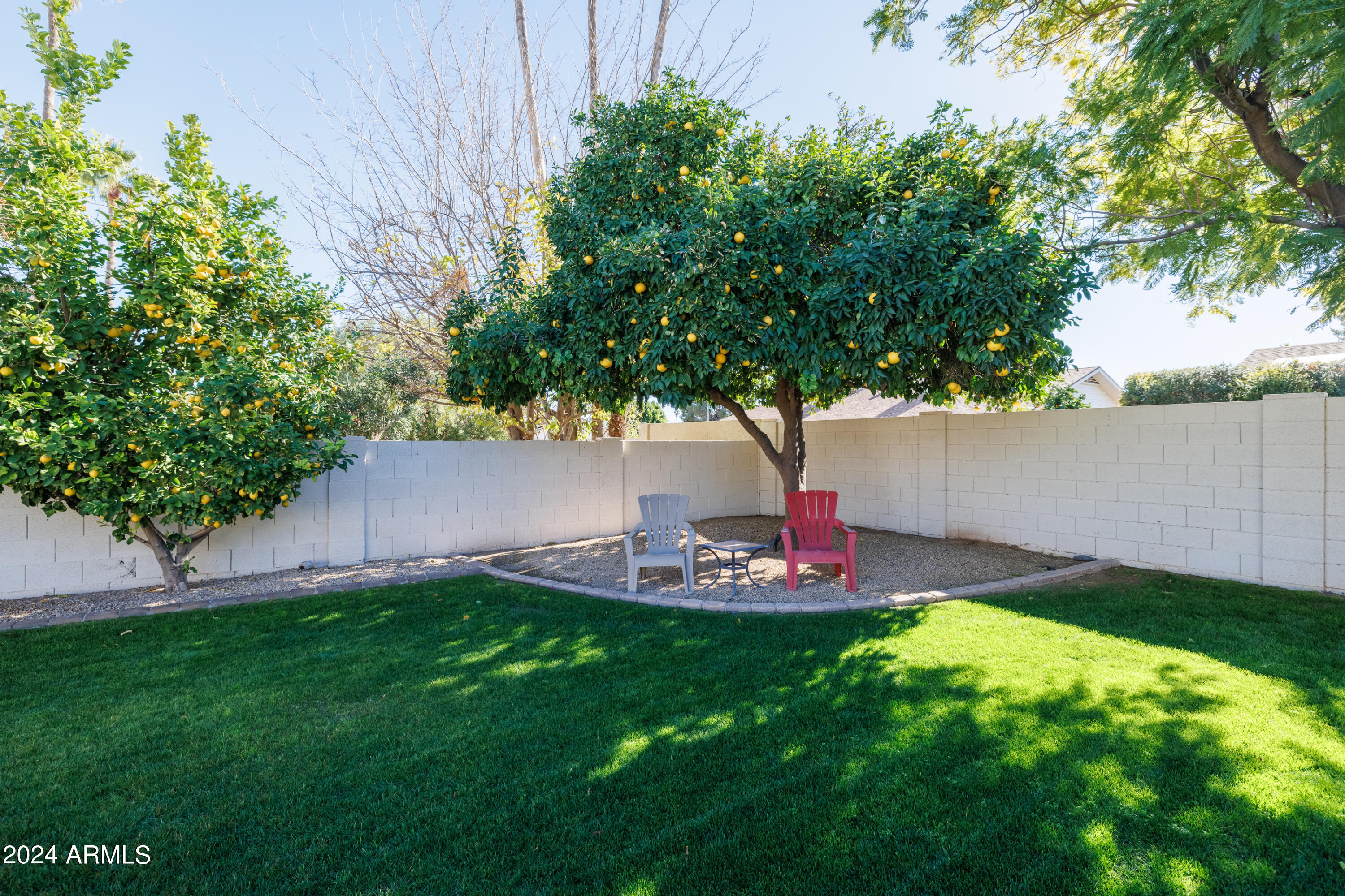 2647 E CHOLLA Street