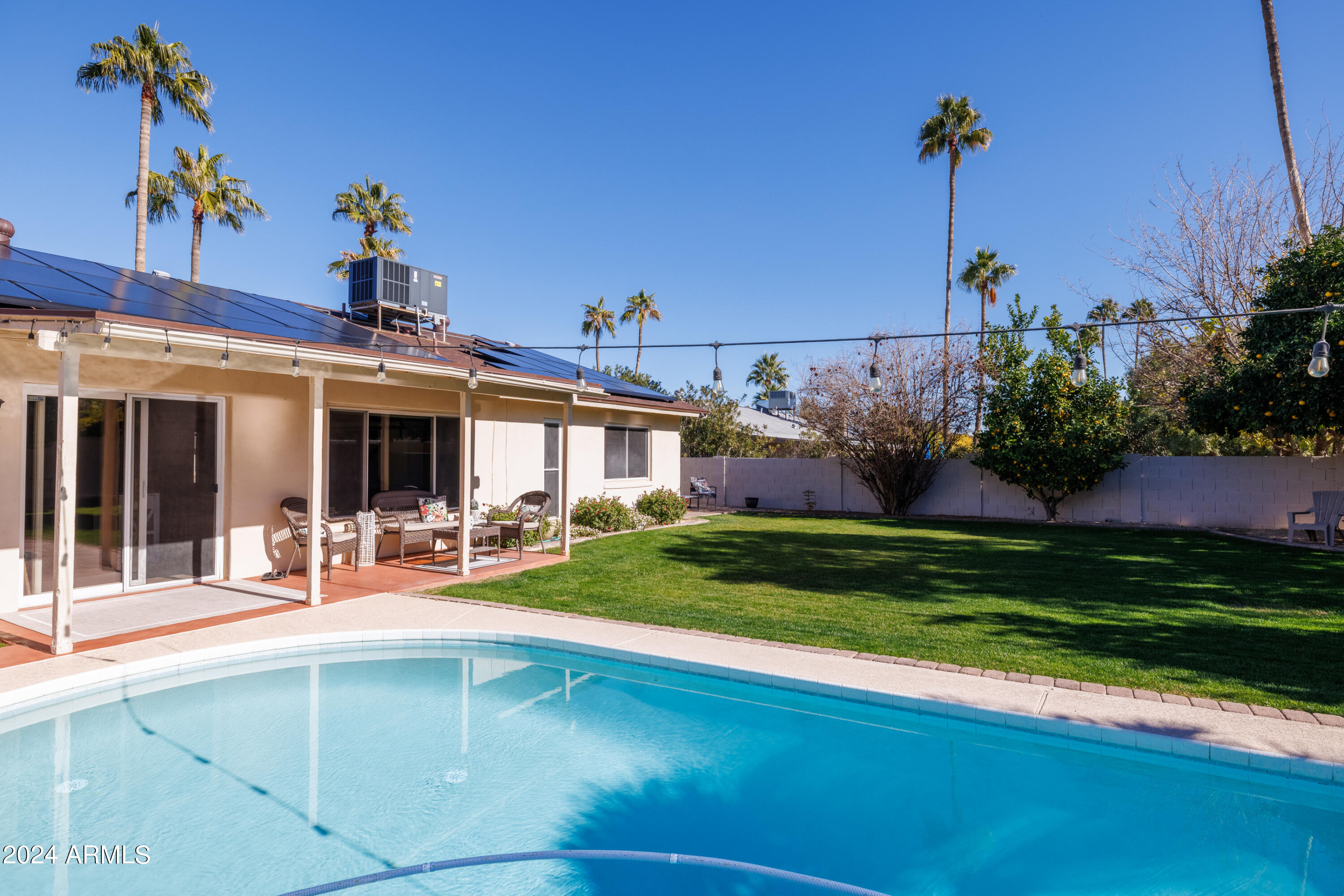 2647 E CHOLLA Street