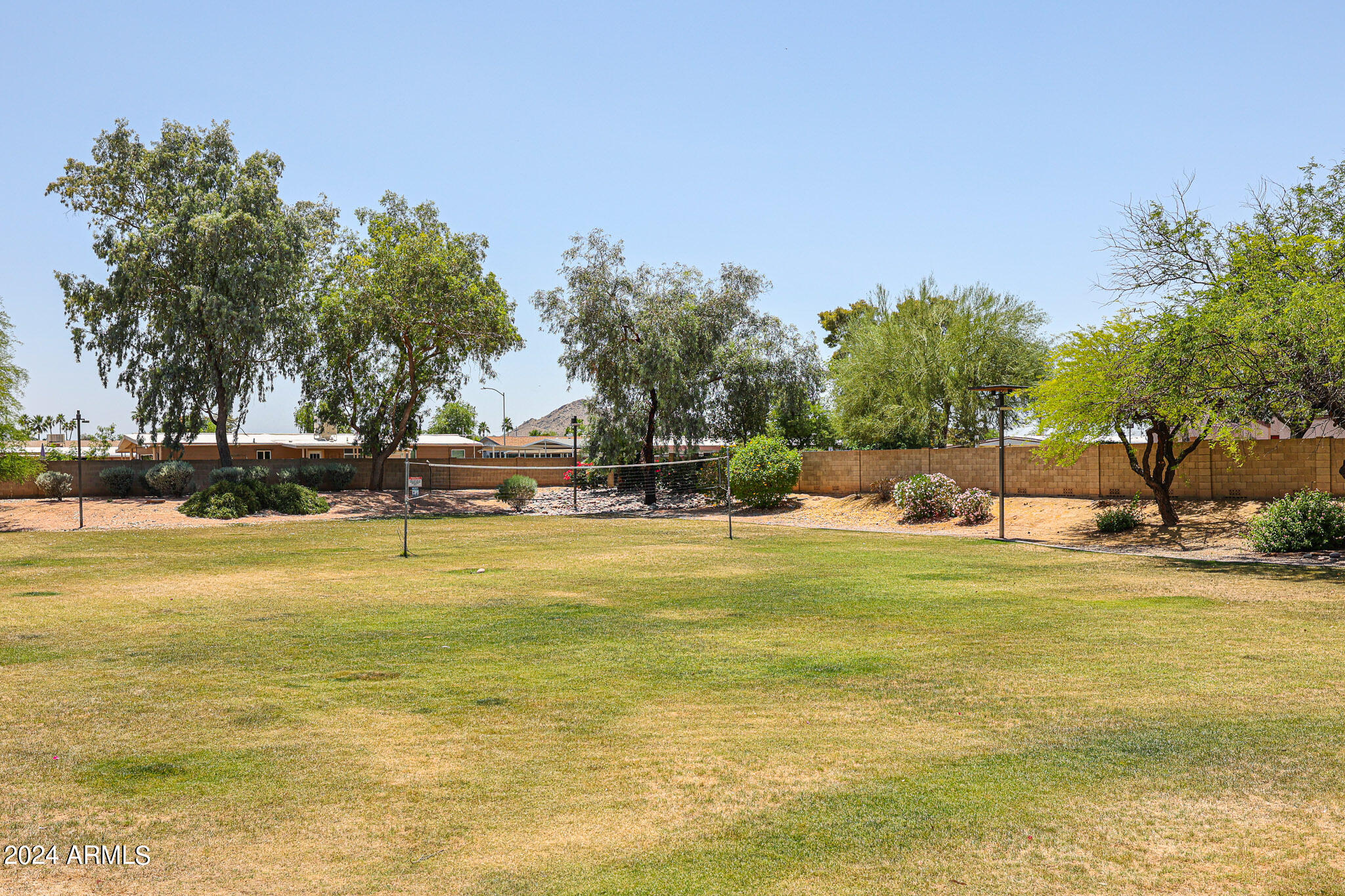 3417 E KELTON Lane