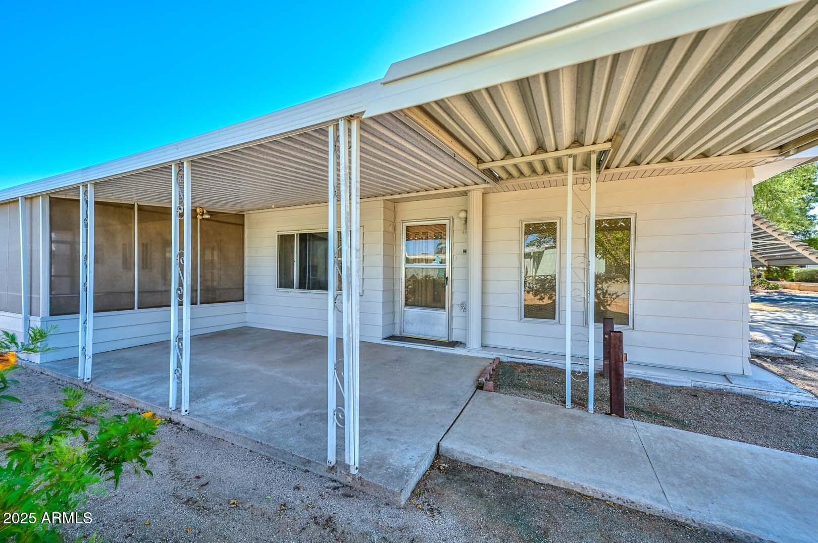 1538 E CAMPO BELLO Drive