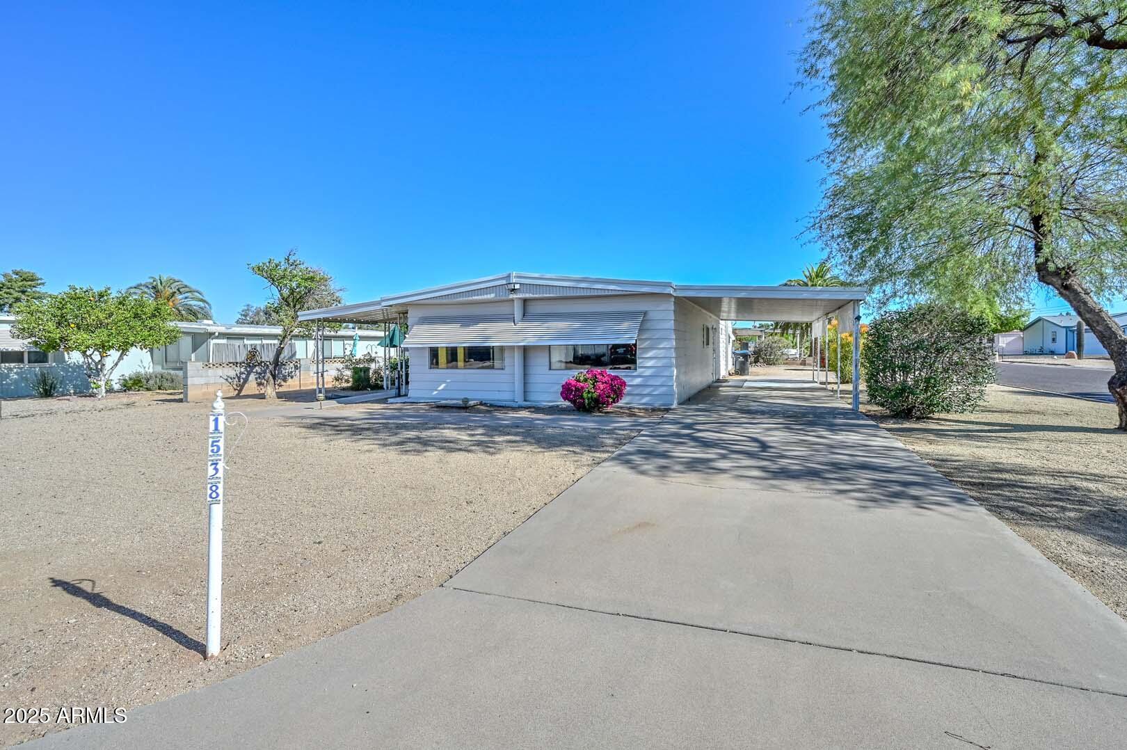 1538 E CAMPO BELLO Drive