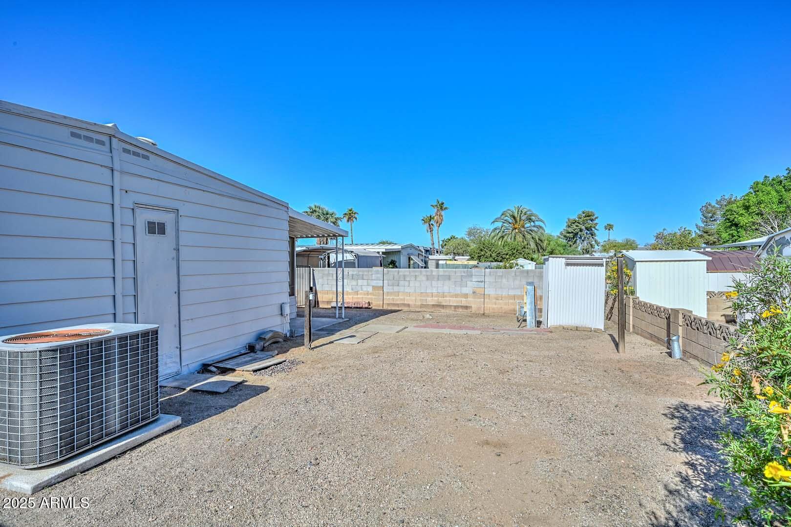 1538 E CAMPO BELLO Drive