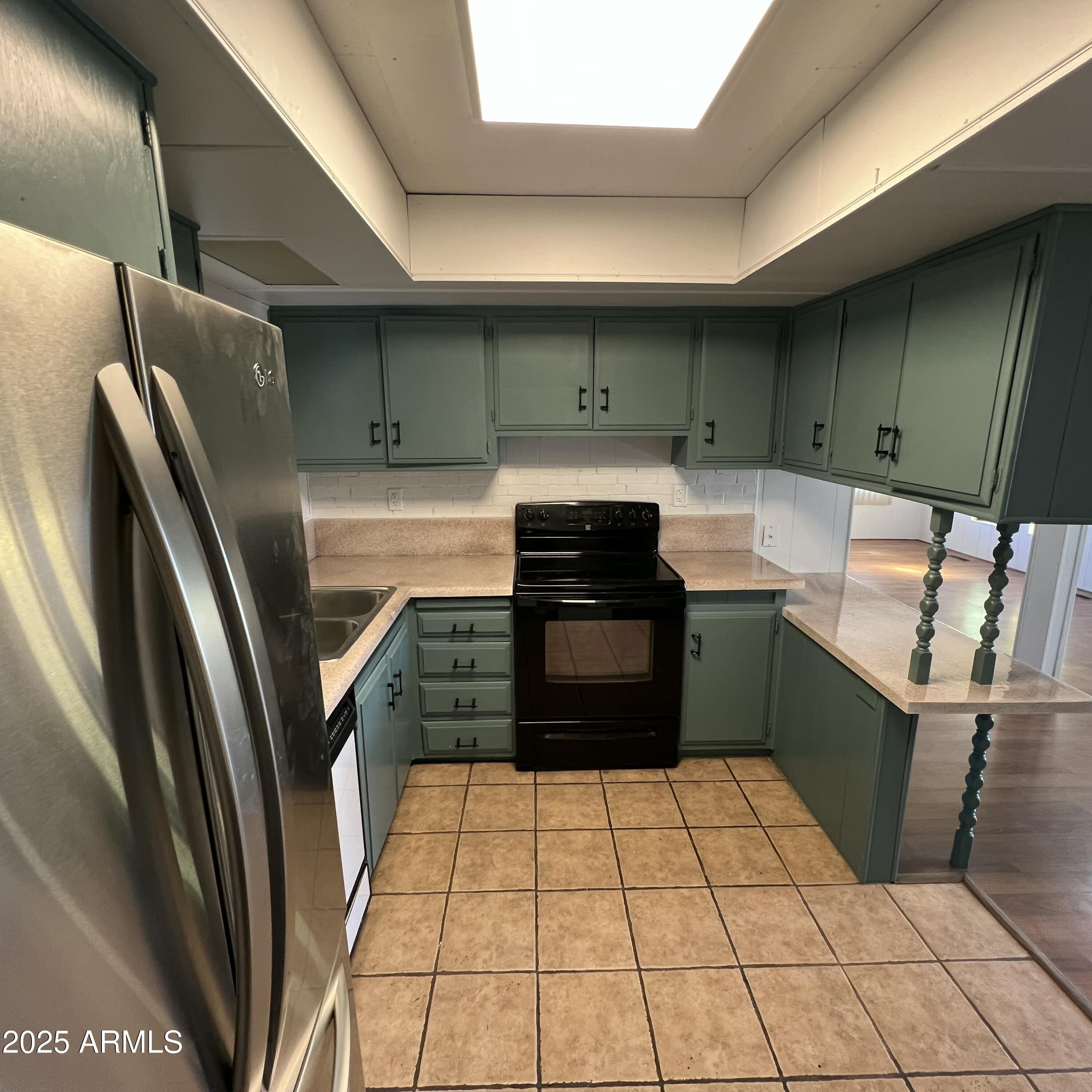 1538 E CAMPO BELLO Drive