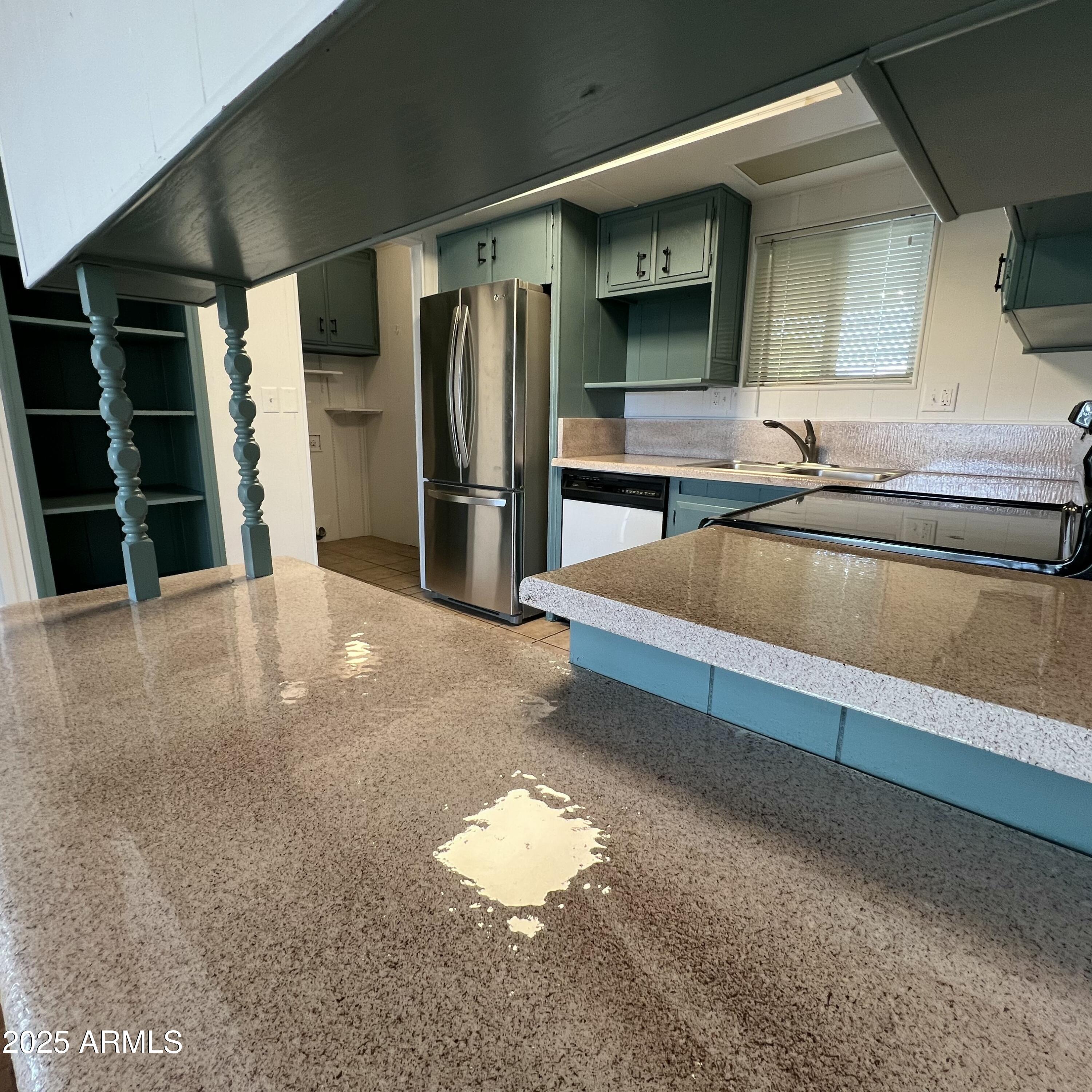 1538 E CAMPO BELLO Drive