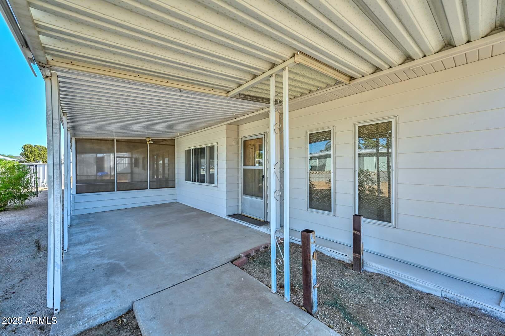 1538 E CAMPO BELLO Drive