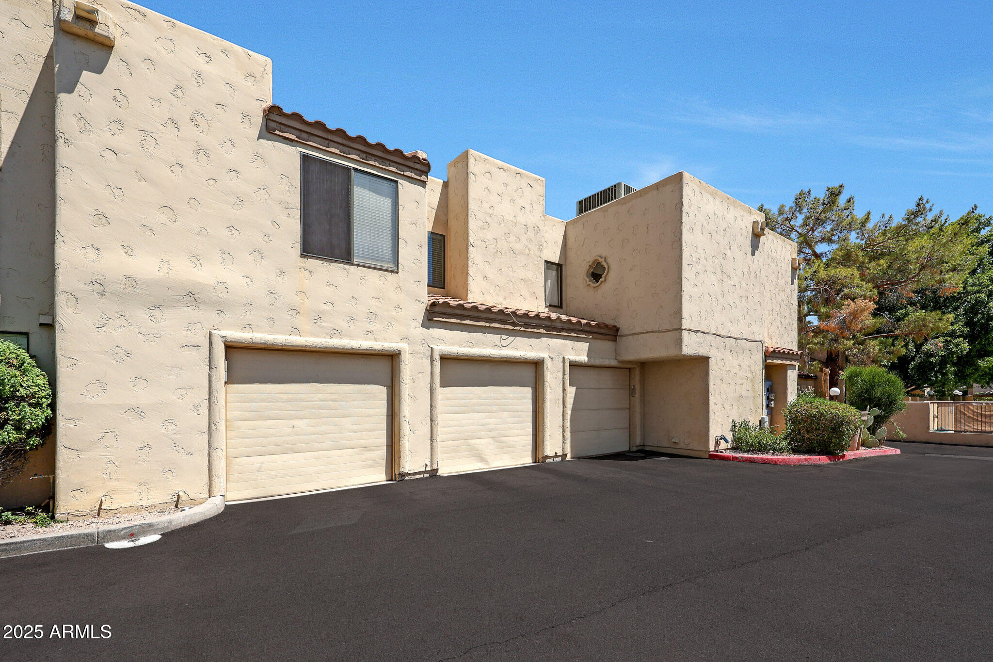 3441 N 31ST Street, 105