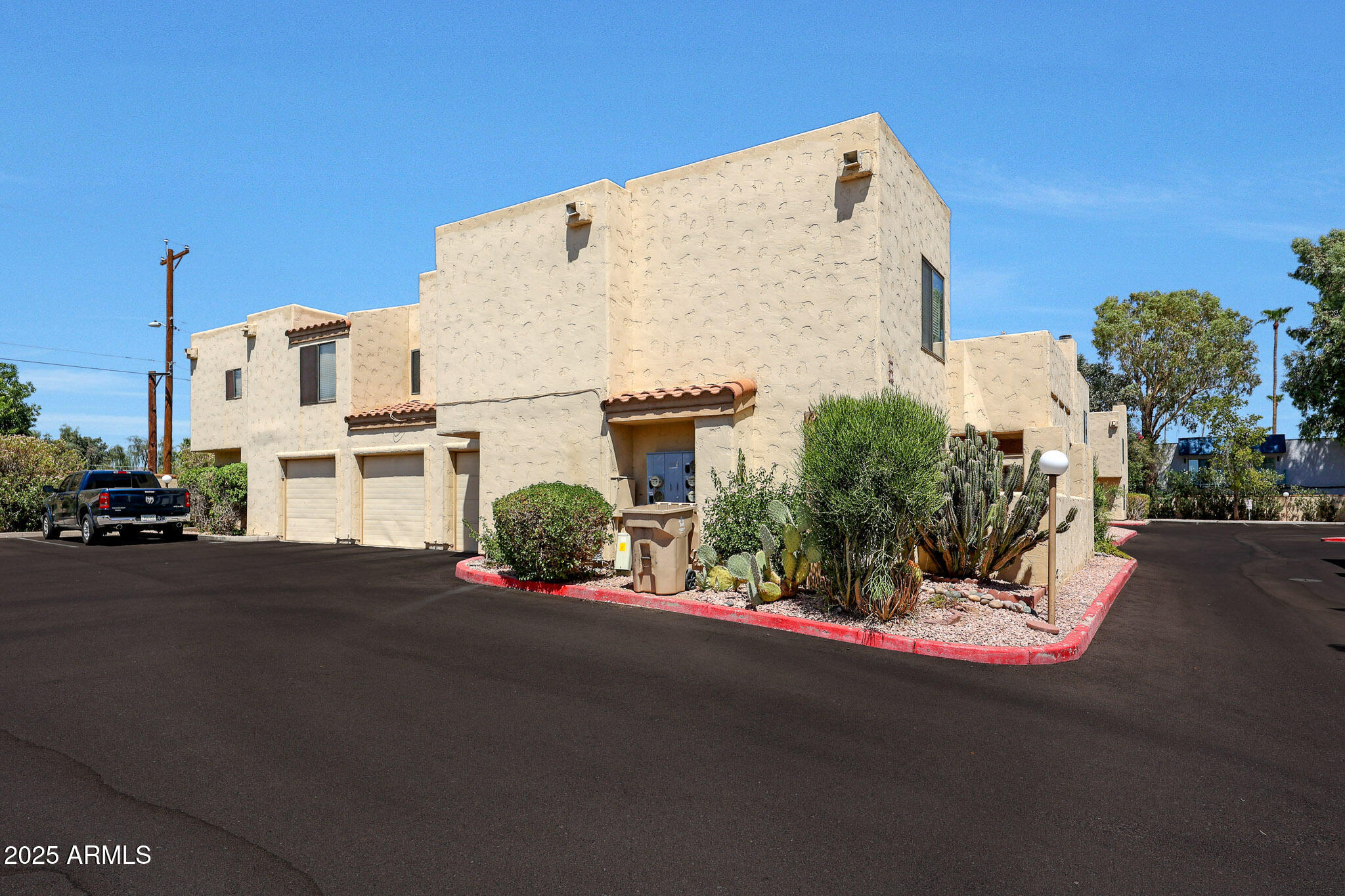 3441 N 31ST Street, 105