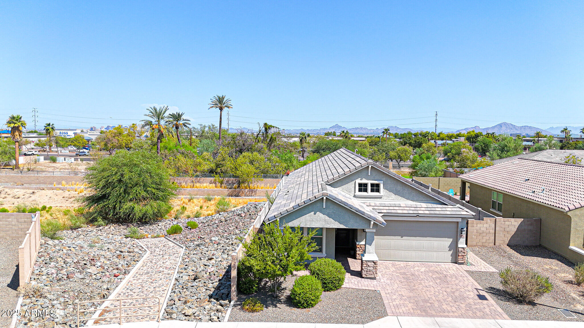 2306 E BRANHAM Lane