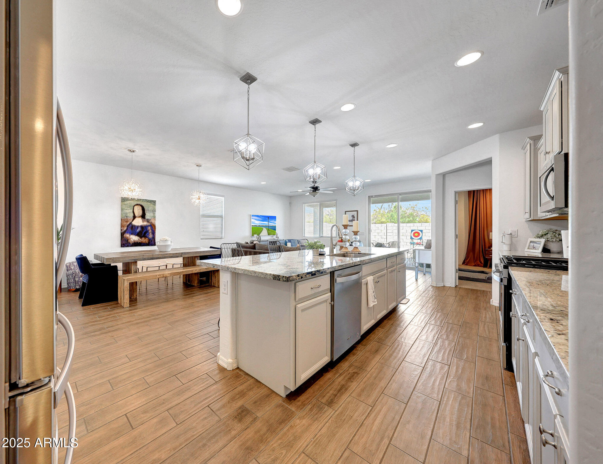 2306 E BRANHAM Lane