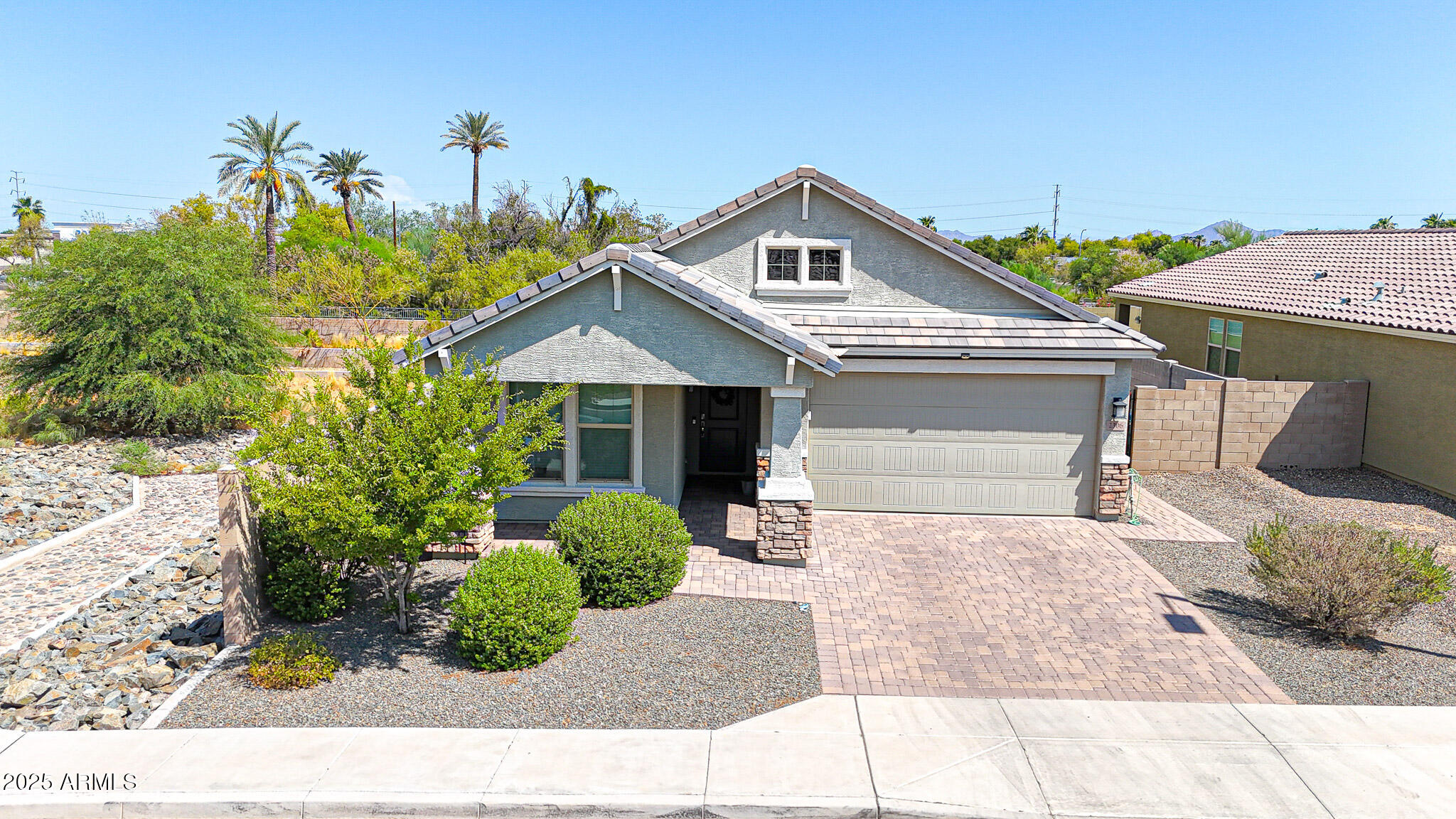 2306 E BRANHAM Lane