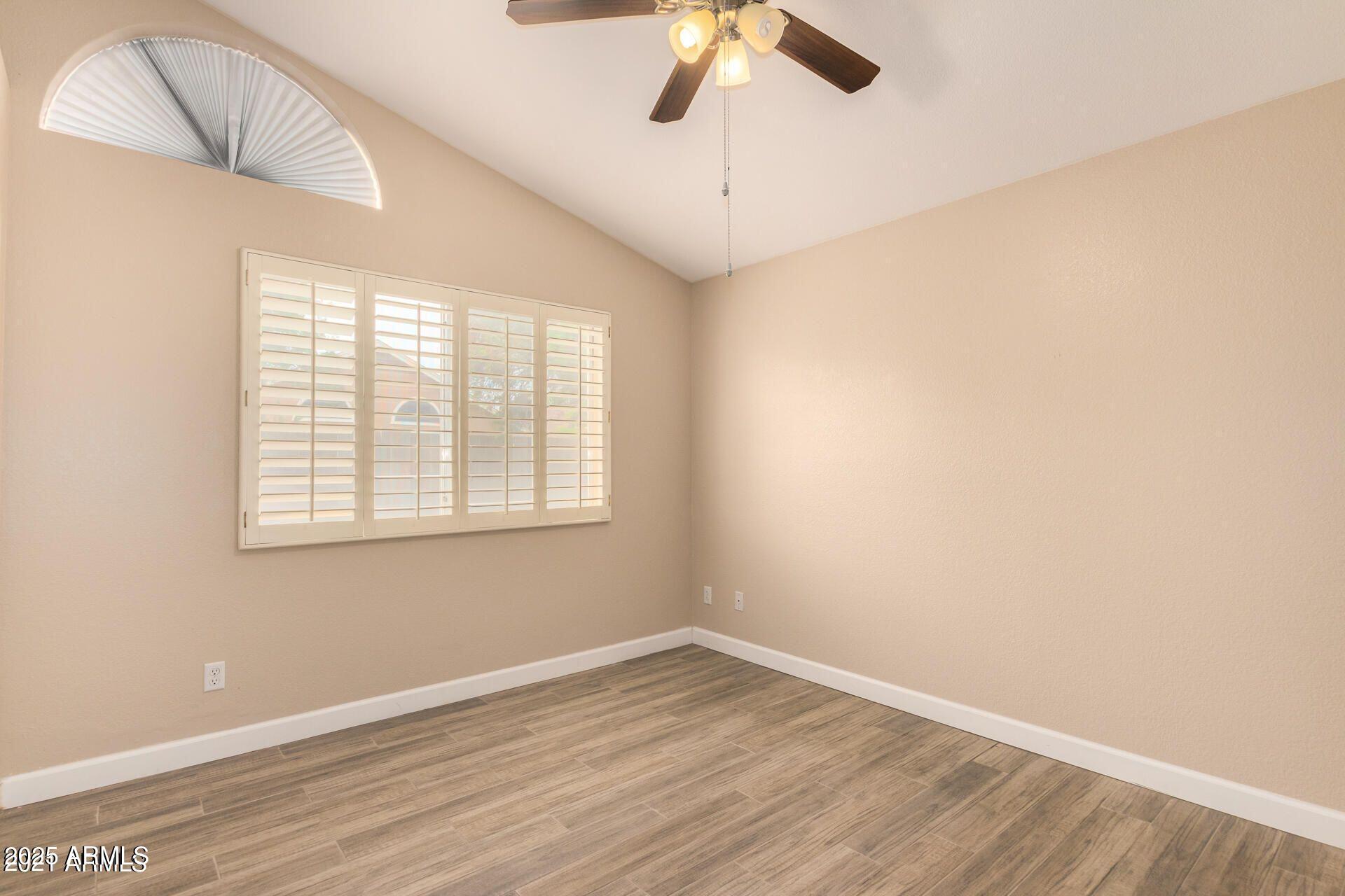 3013 E BLUEFIELD Avenue