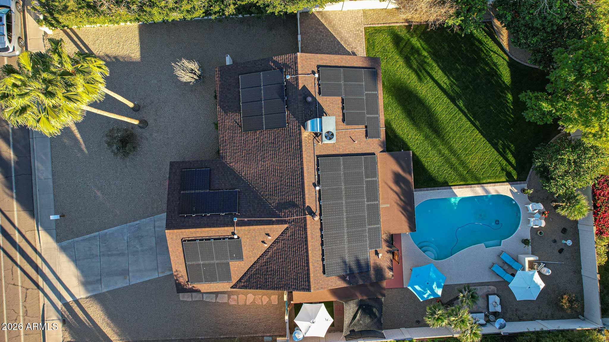 2647 E CHOLLA Street