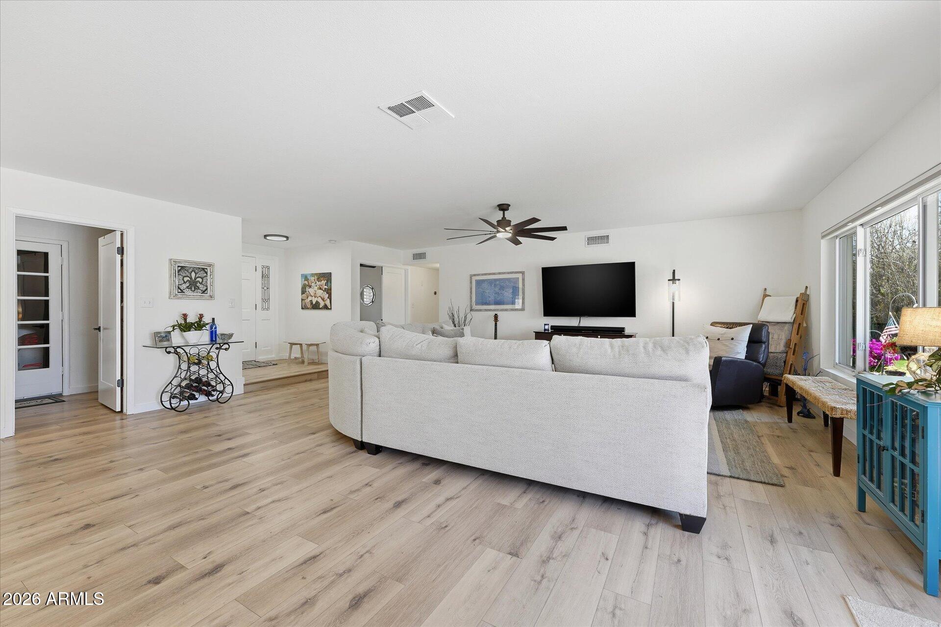 2647 E CHOLLA Street