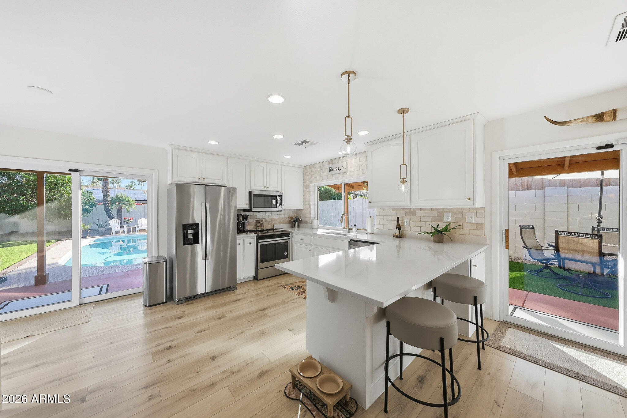 2647 E CHOLLA Street