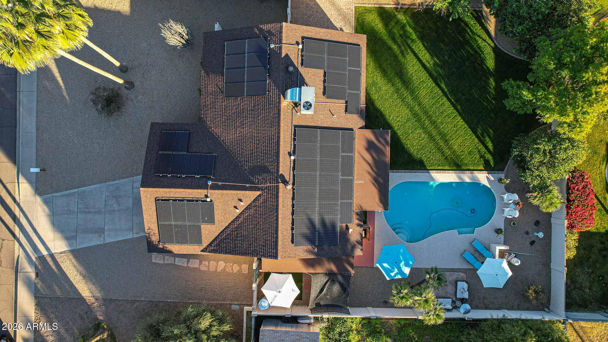 2647 E CHOLLA Street