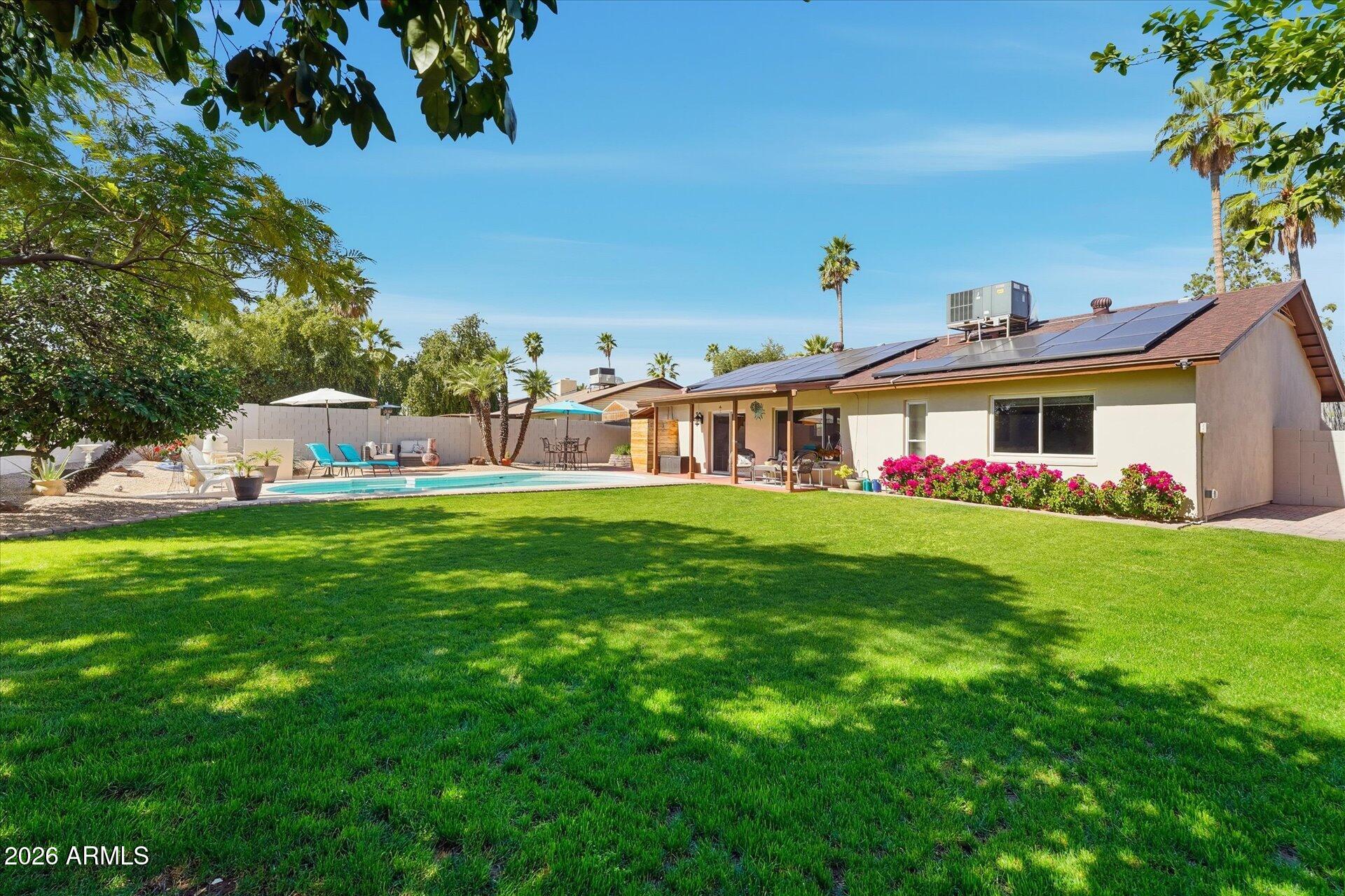 2647 E CHOLLA Street